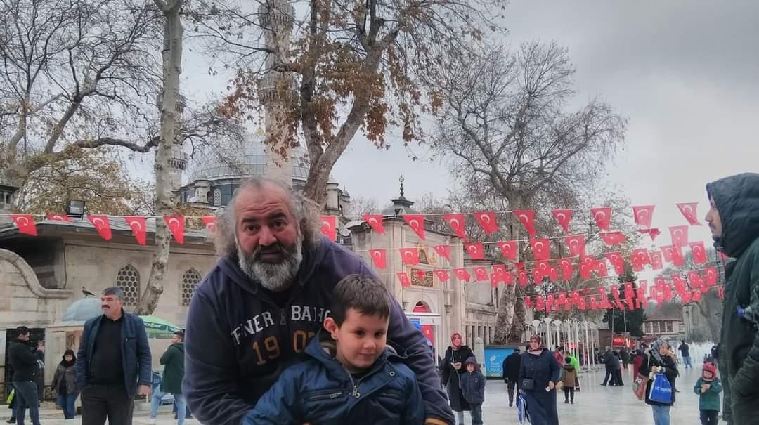 Boludaki trafik kazasında ölen aile üyeleri İstanbulda toprağa verildi