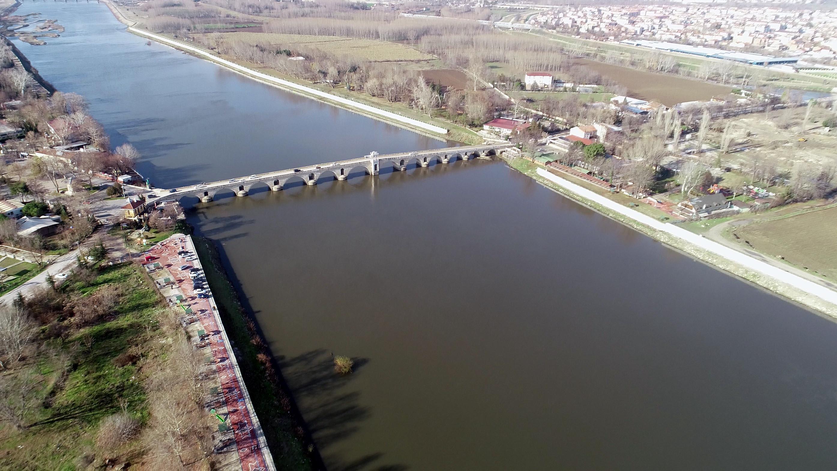 Edirnenin tarihi köprüleri, asırlardır sellere direniyor