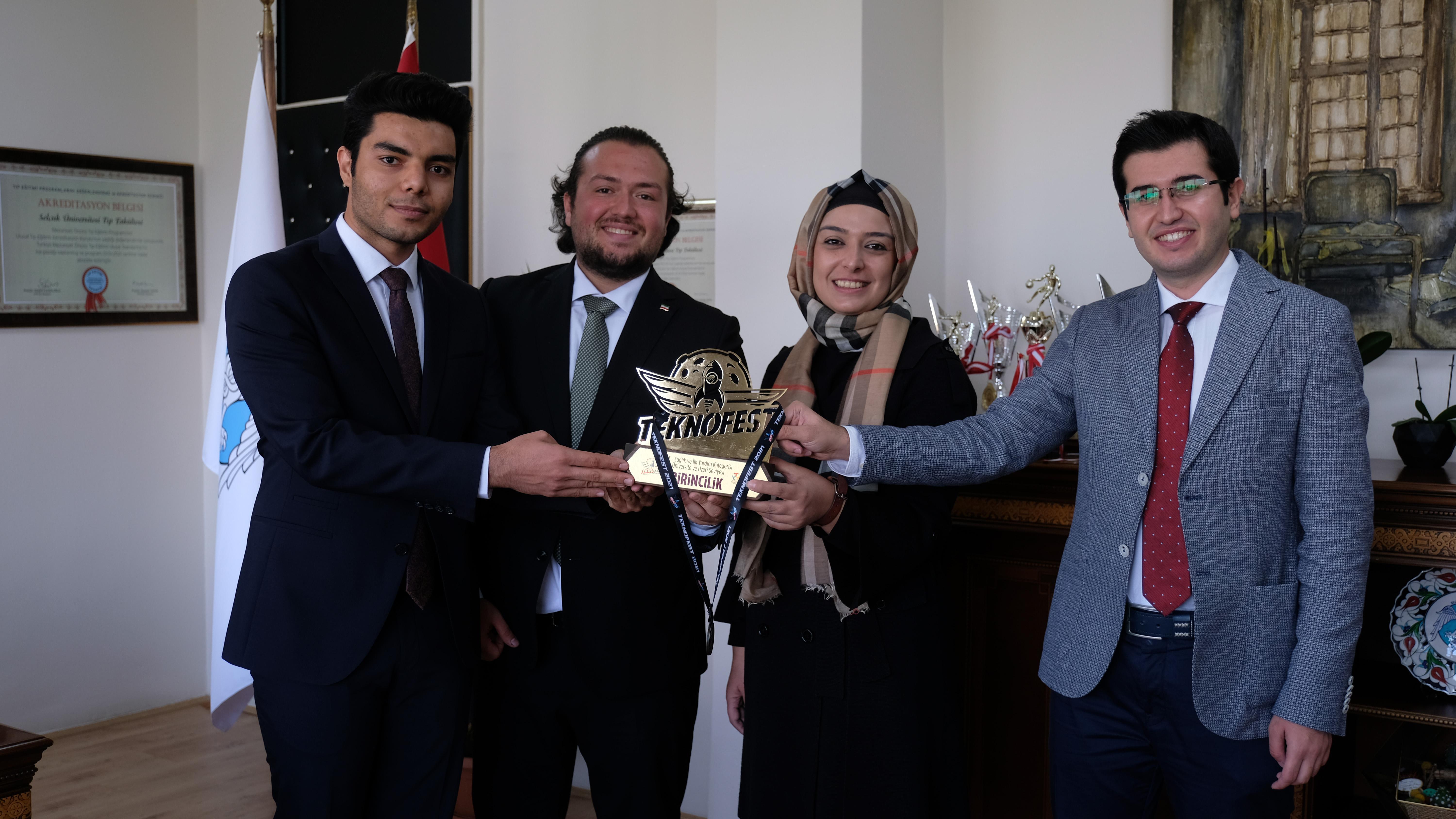 Tıp öğrencileri, yapay zekayla savaş ortamındaki hastalara tanı koyabiliyor