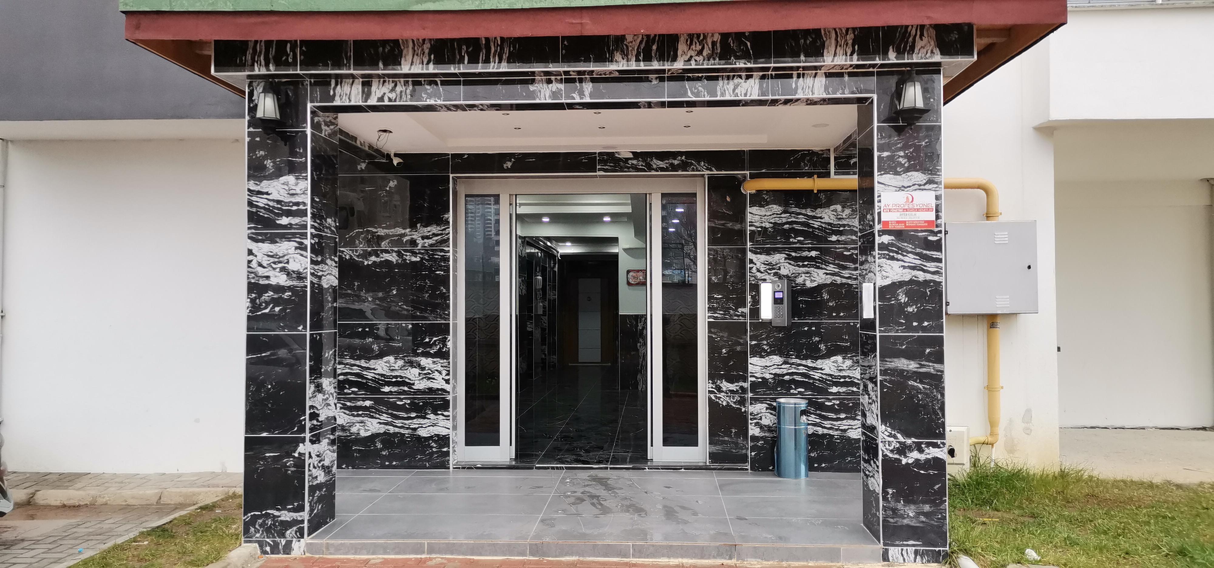 Eski eşinin üzerine yanıcı madde döküp yaktığı Elvan, ağır yaralandı