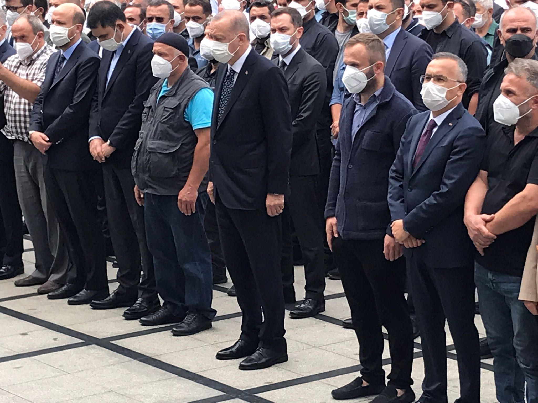 Cumhurbaşkanı Erdoğan, emekli vaizin cenazesine katıldı