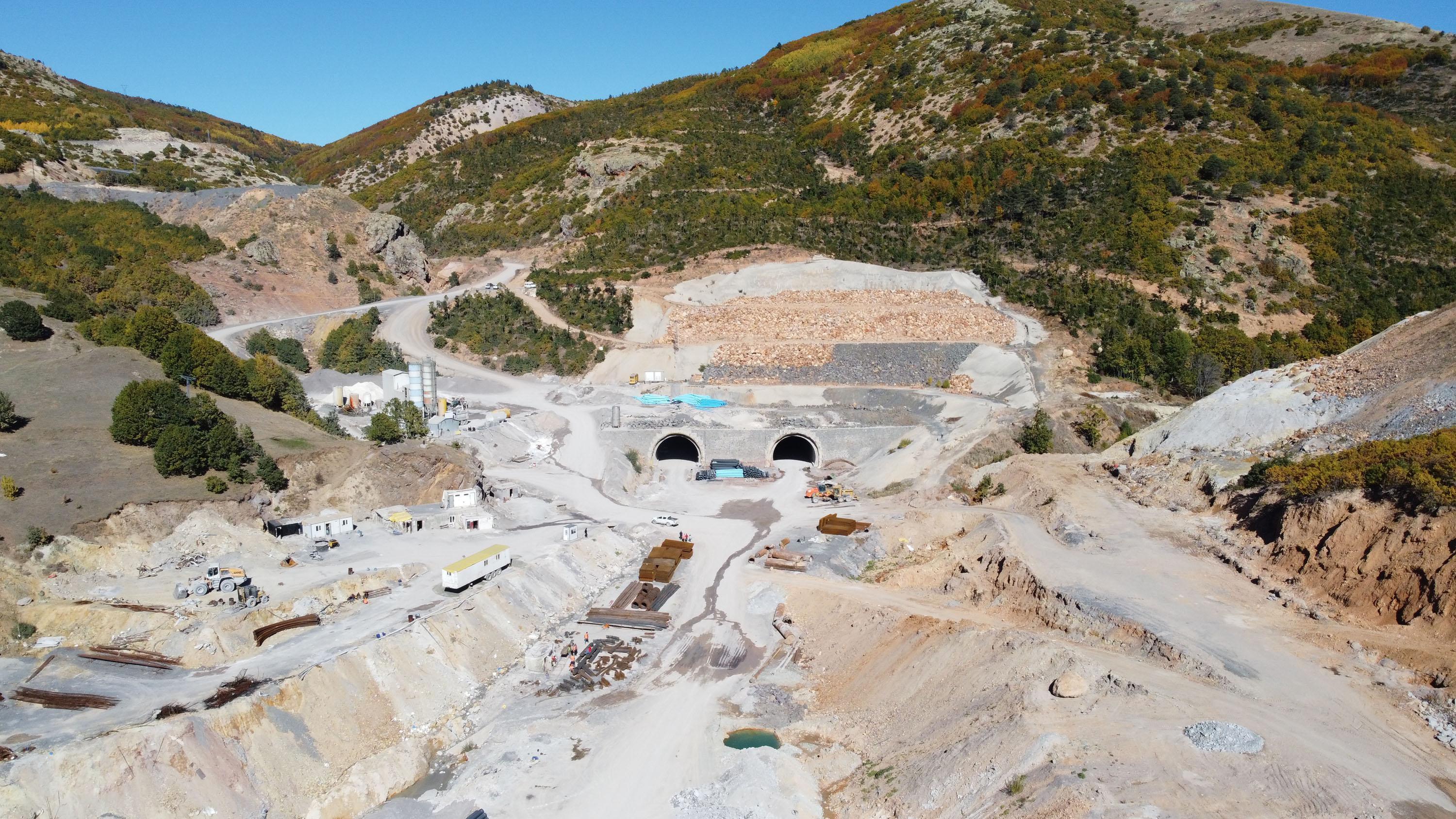 Geminbeli Tünelinde ışığa son 250 metre