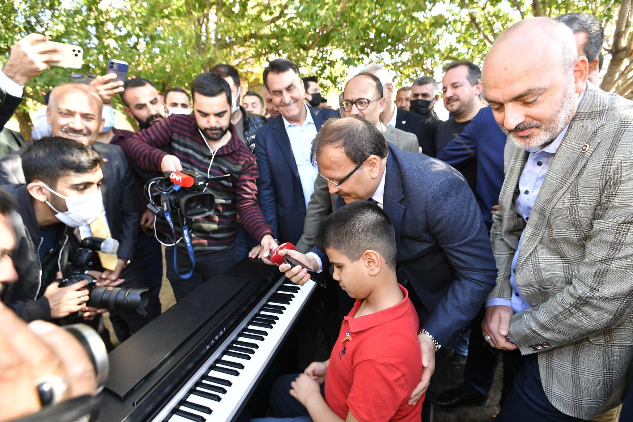 Kusursuz kulak Bager, Cumhurbaşkanı Erdoğan için çaldı