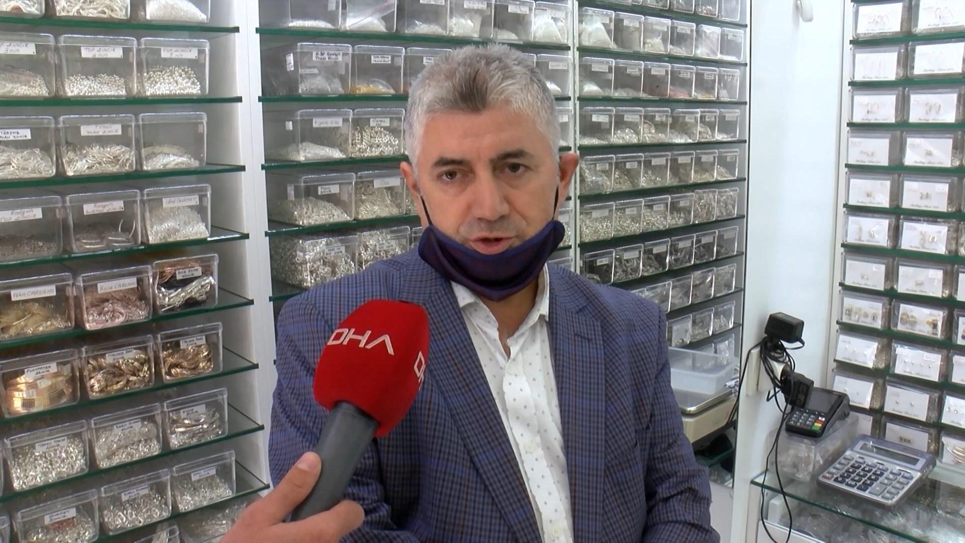 Fatihte iş yeri sahibi dükkanındaki hırsızları telefonundan canlı canlı izledi