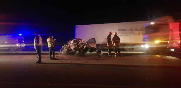 3ü üniversiteli kız öğrenci 5 kişinin öldüğü kazada, hız kadranı 230’da takılı kalmış