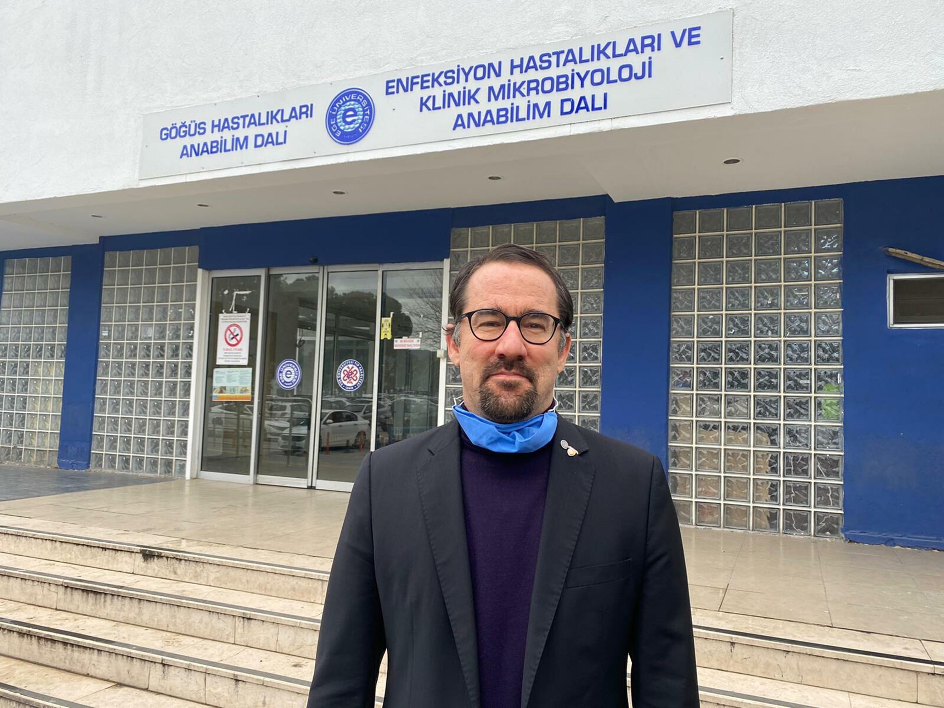 Prof. Dr. Sipahi: İzmirde en yüksek vaka rakamlarının yüzde 25 üzerine çıkıldı