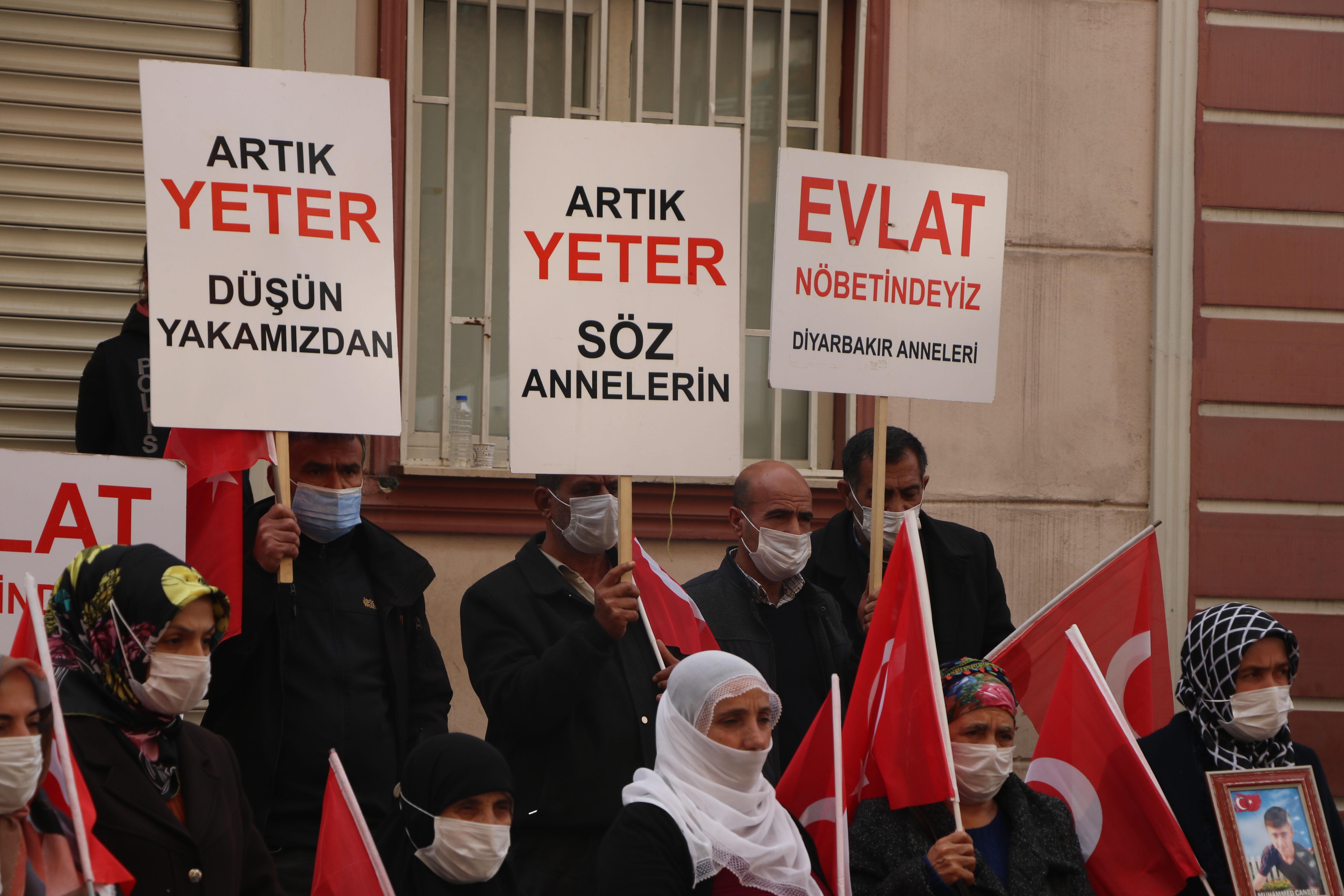 15 Temmuz Derneğinden evlat nöbetindeki ailelere destek ziyareti