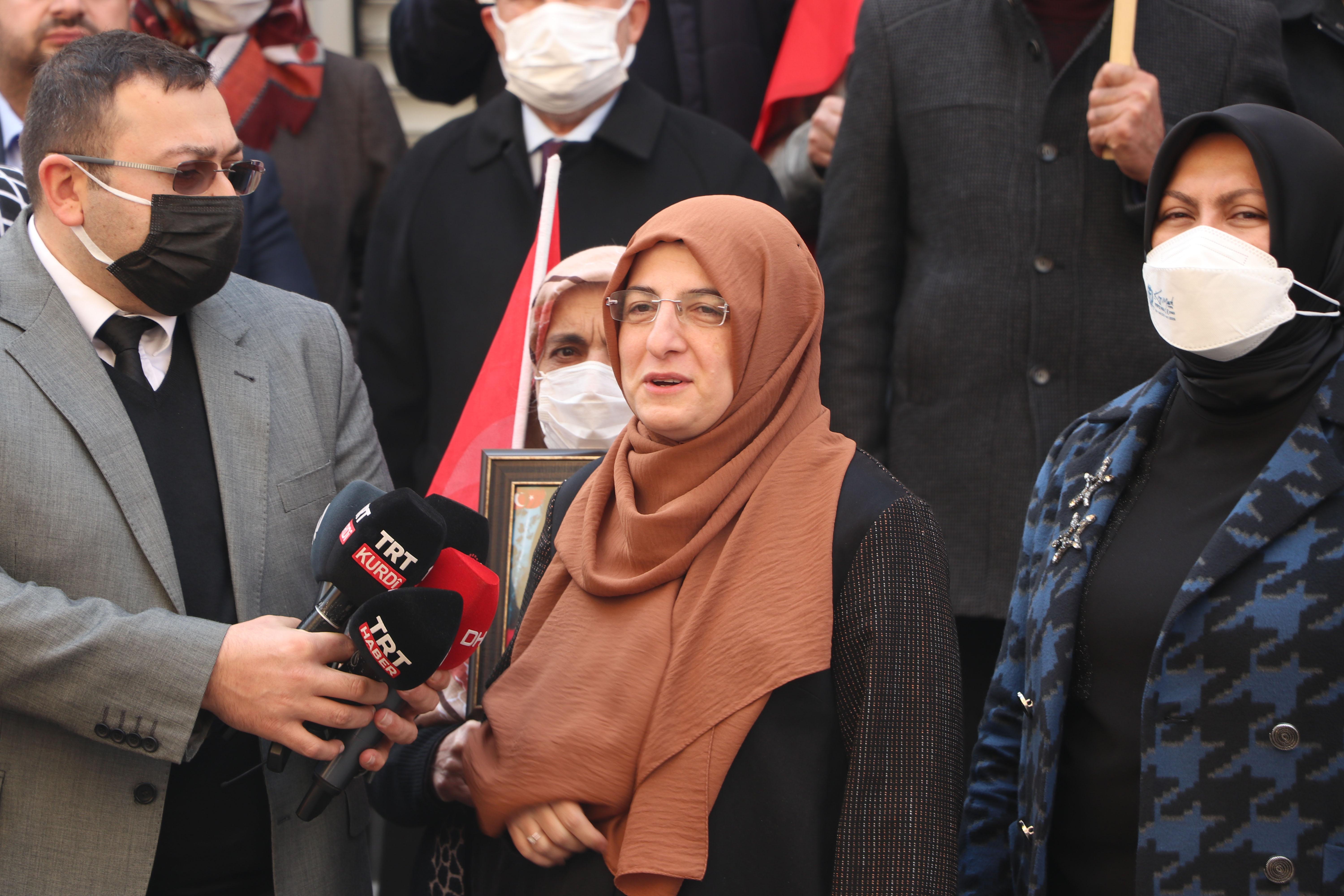 15 Temmuz Derneğinden evlat nöbetindeki ailelere destek ziyareti
