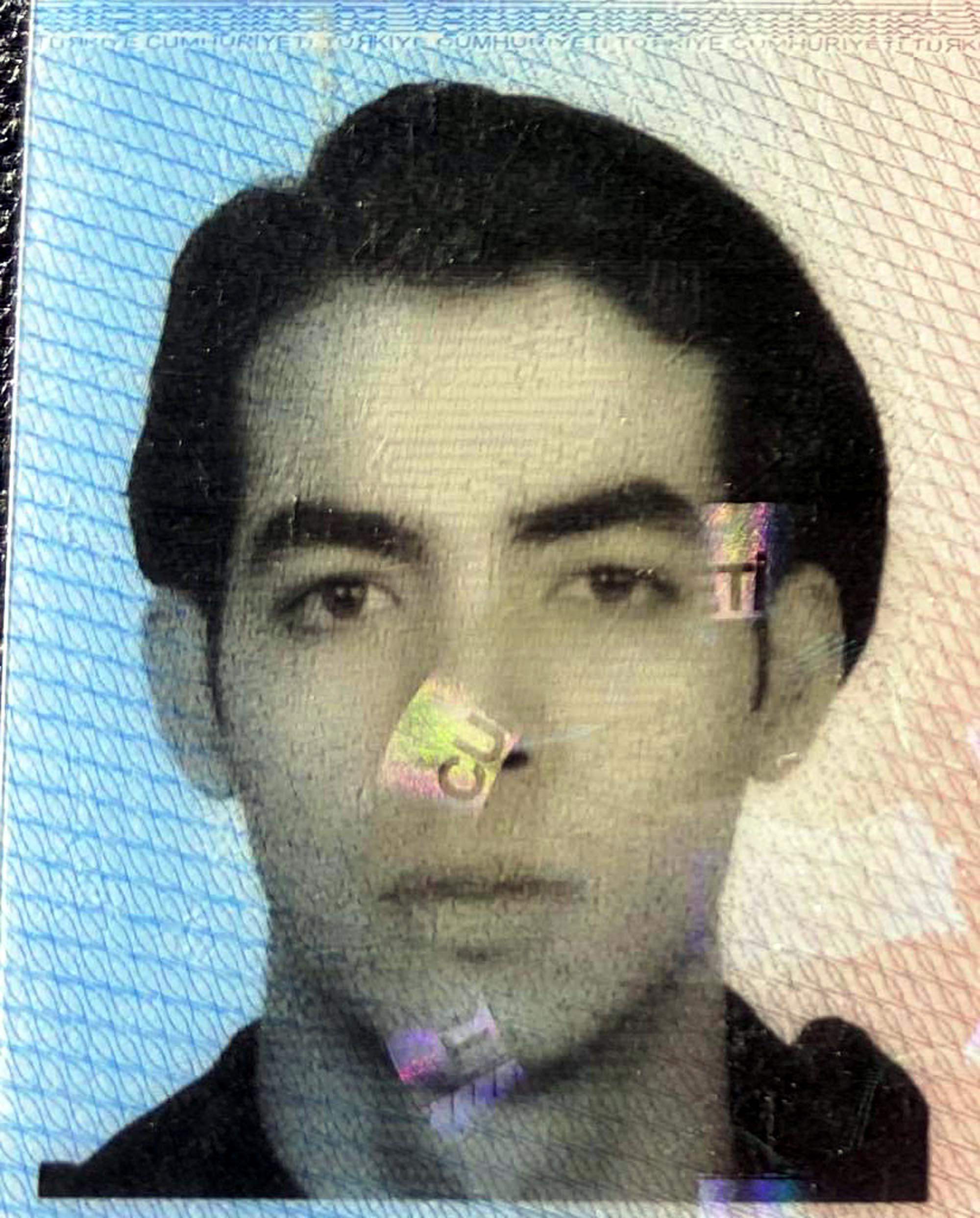 Bariyere çarpan motosiklet devrildi: 1 ölü, 1 yaralı