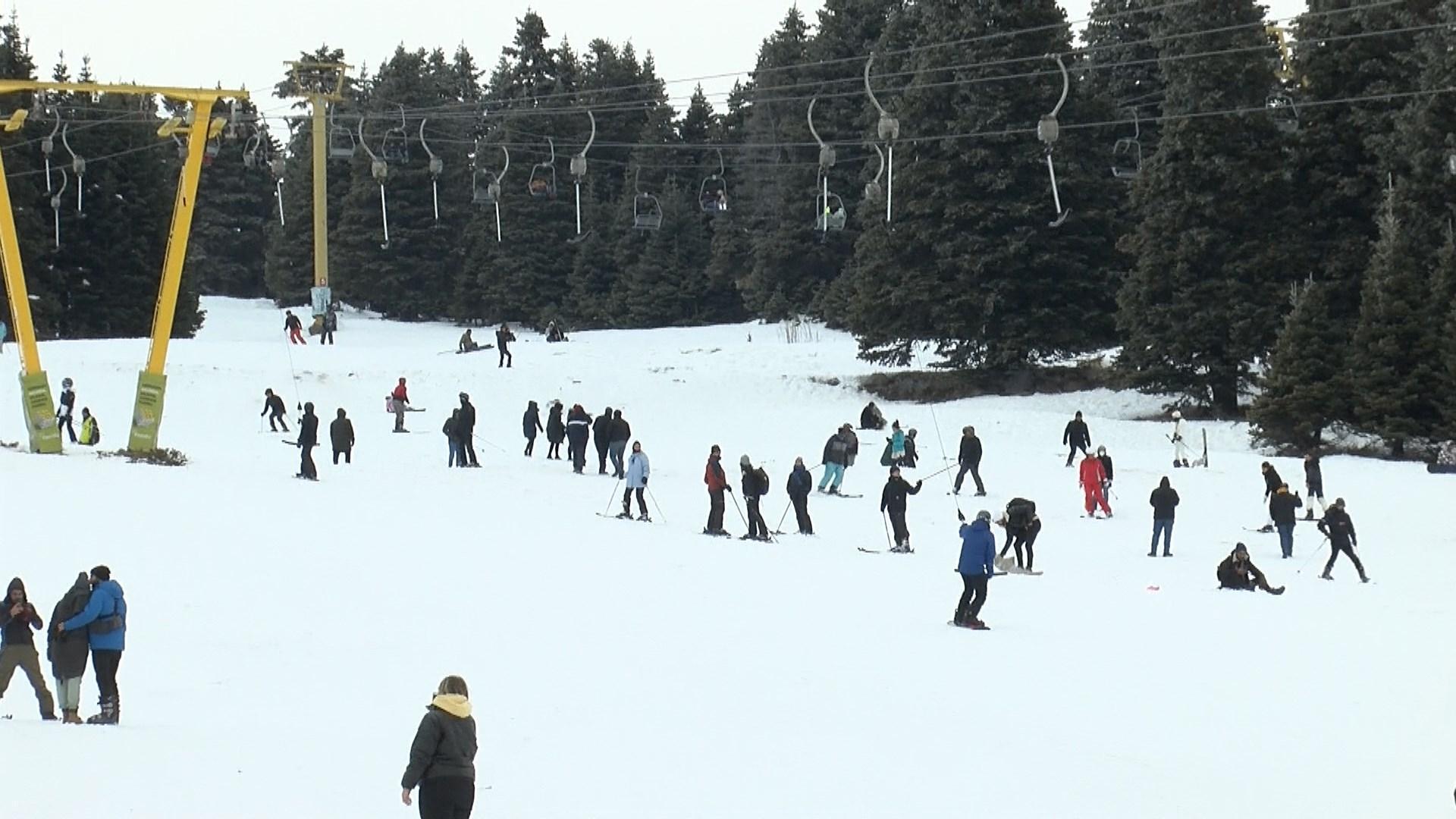 Uludağda hafta sonu klasiği; günübirlik tatilcilerle doldu