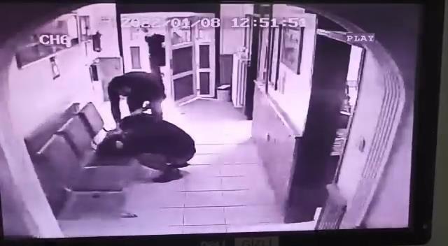 Bayılan çocuğa ilk müdahaleyi jandarma komutanı yaptı, o anlar kamerada