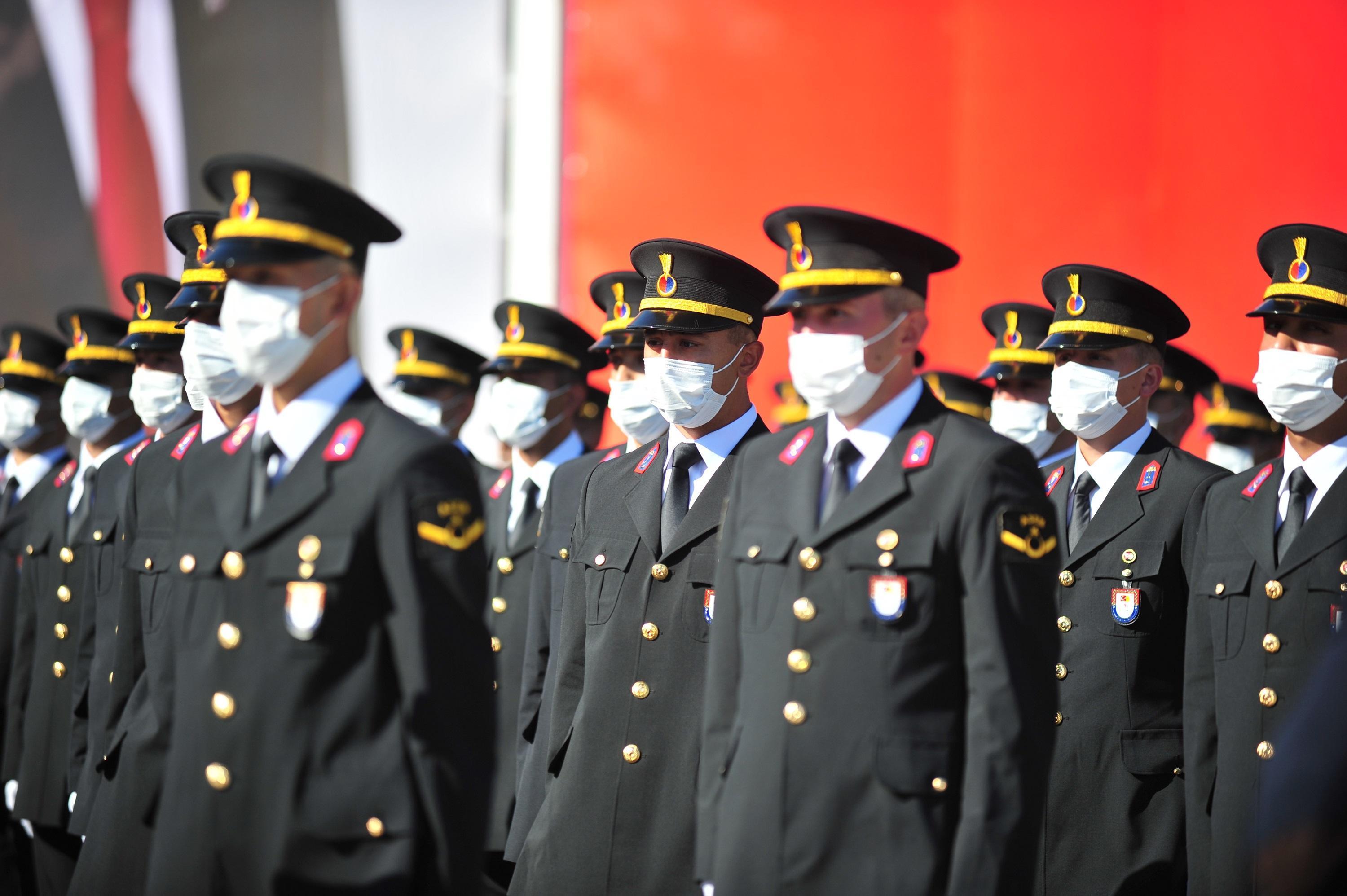 Bursada jandarma astsubay adaylarının yemin töreni