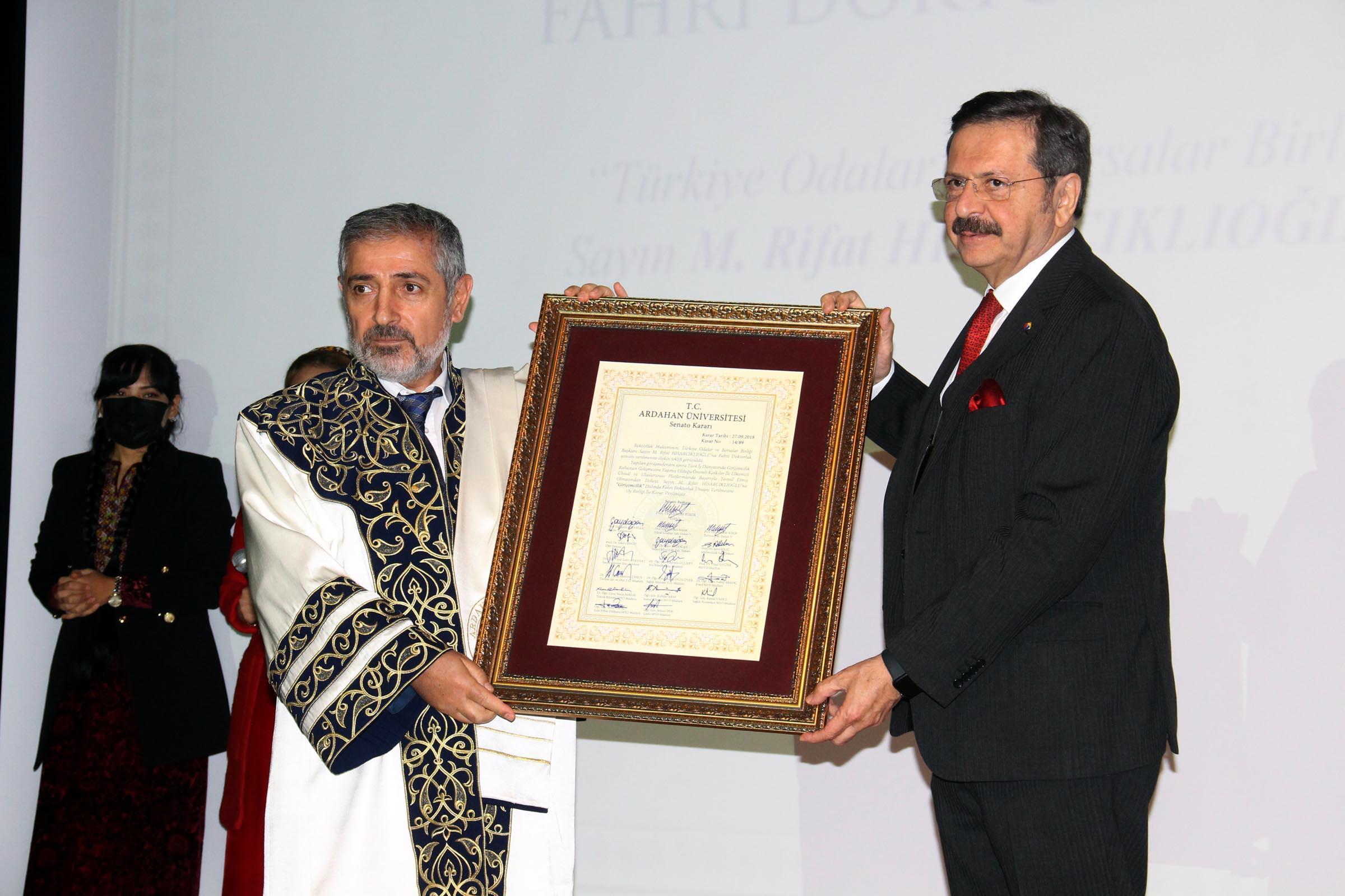 Hisarcıklıoğlu: Girişimcilik dışındaki zenginliklerin hepsi gayrimeşru