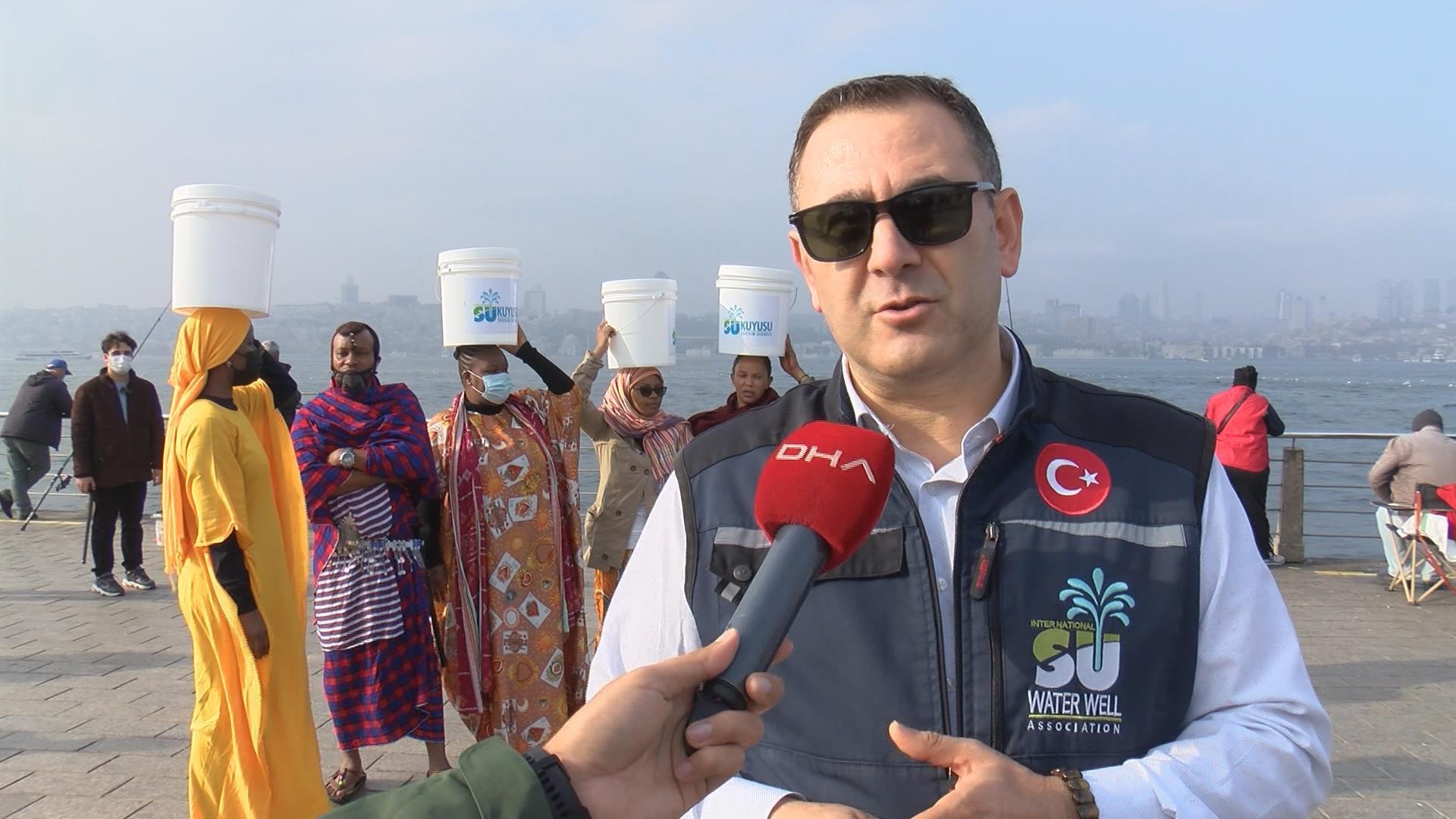 Masailer başlarında su kovalarıyla İstanbulda yürüdüler