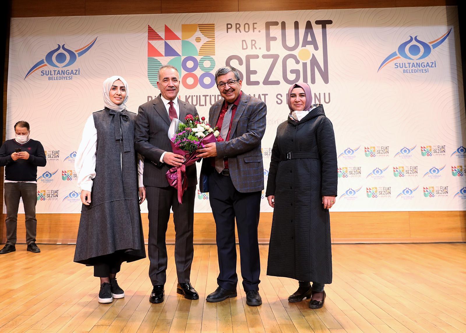 Yazar Hayati İnanç Sultangazi’de sevenleriyle buluştu