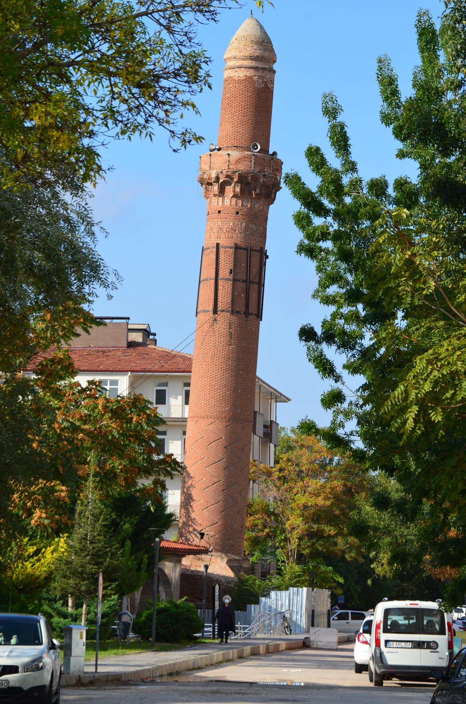 Eğik minarenin sırrı çözülecek