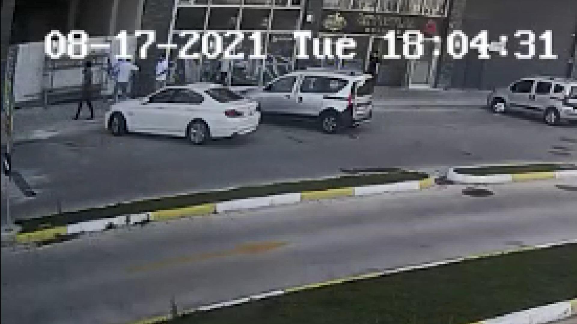 Esenyurtta güvenlik görevlilerine sopayla saldırdılar