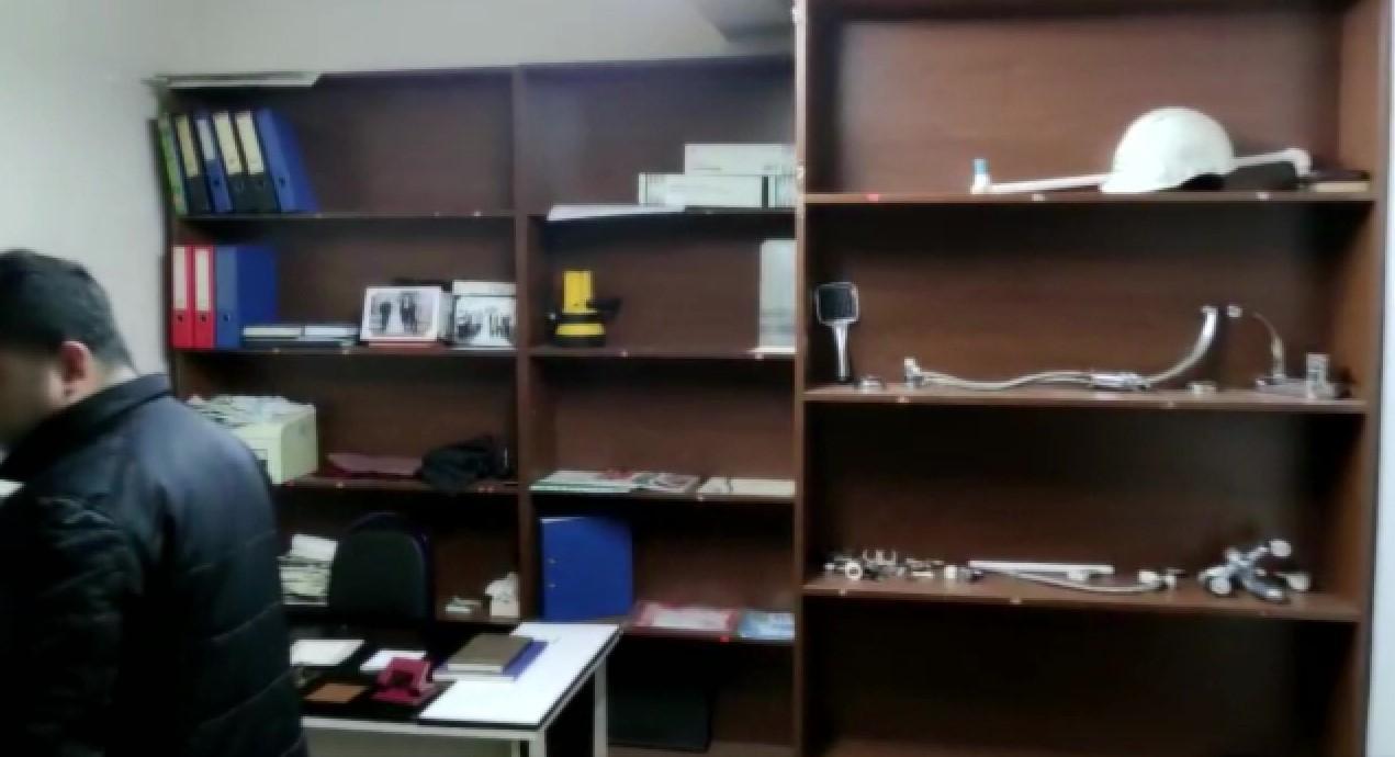 Bağcılarda emlak ofisine kumar baskını