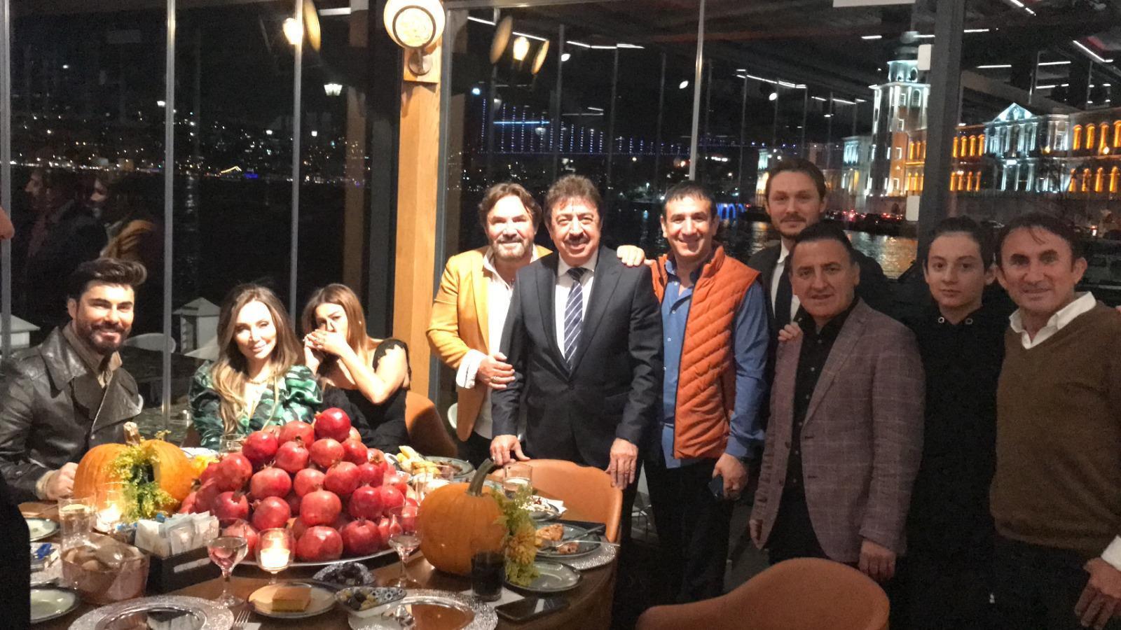 Şair Ahmet Selçuk İlkan, 66’ncı yaşını sevenleriyle kutladı