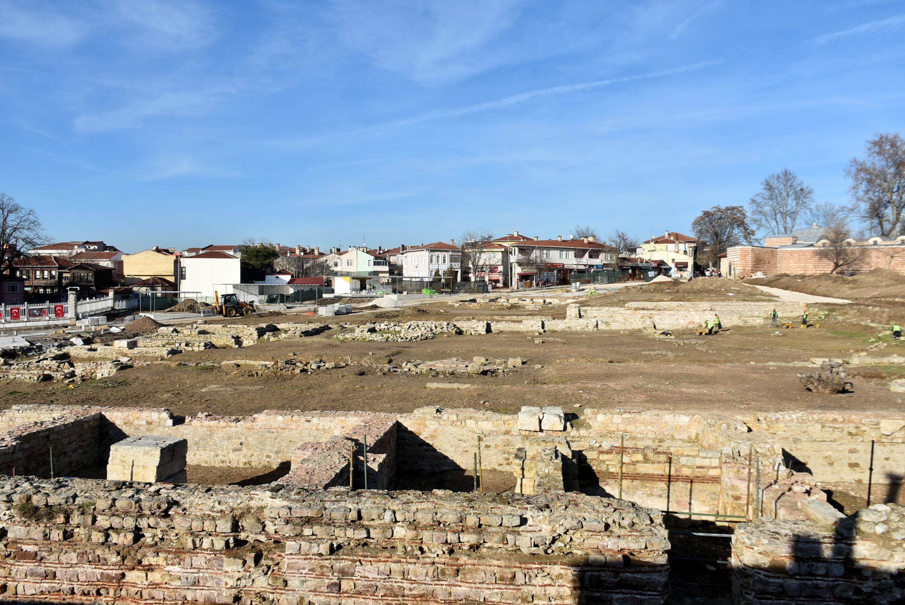 Selimiye Camisi meydanında çıkan tarihi kalıntılar, arkeopark haline getirilecek