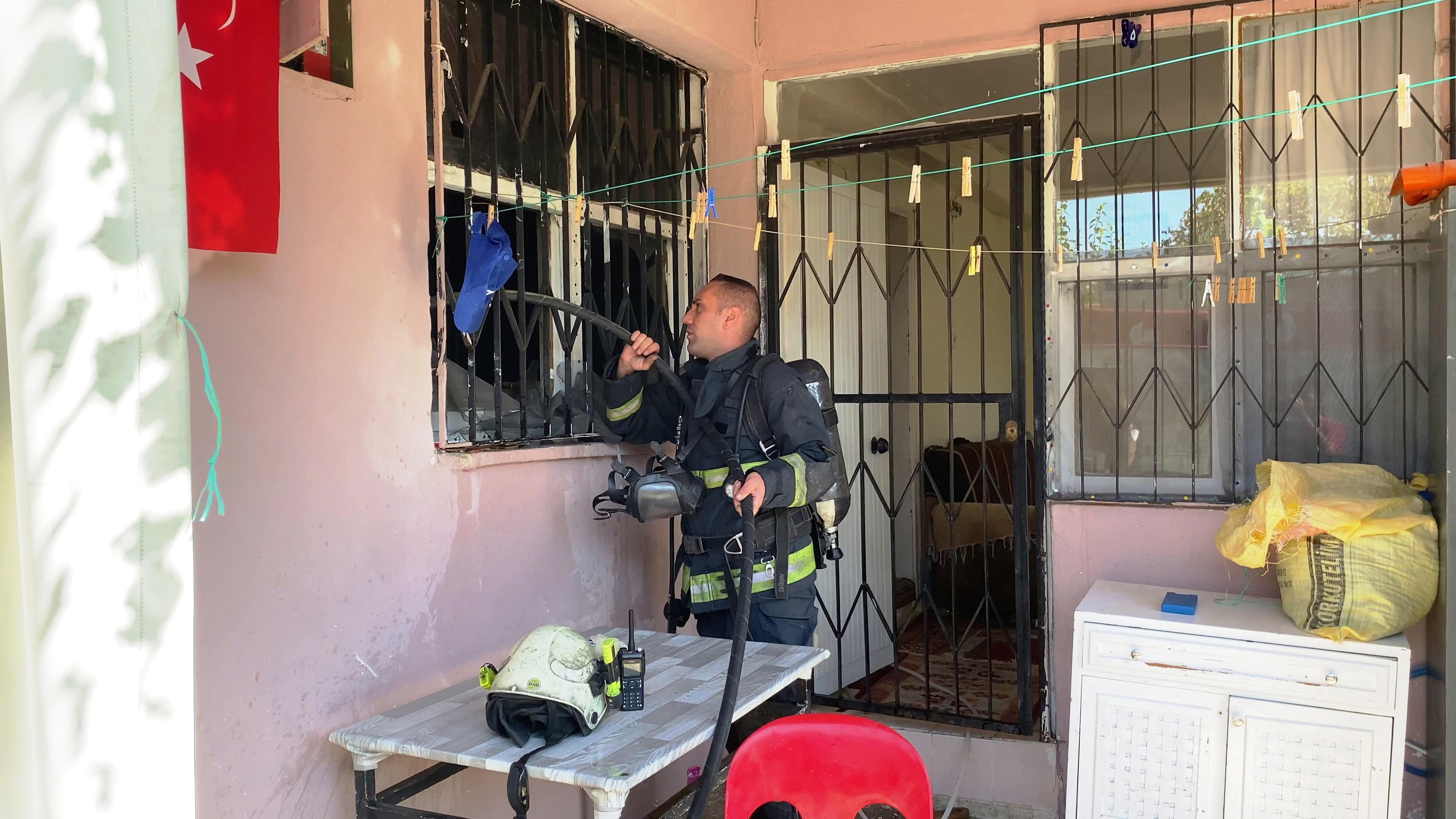 Torunu çakmakla oynarken evde yangın çıktı, babaanne ağladı