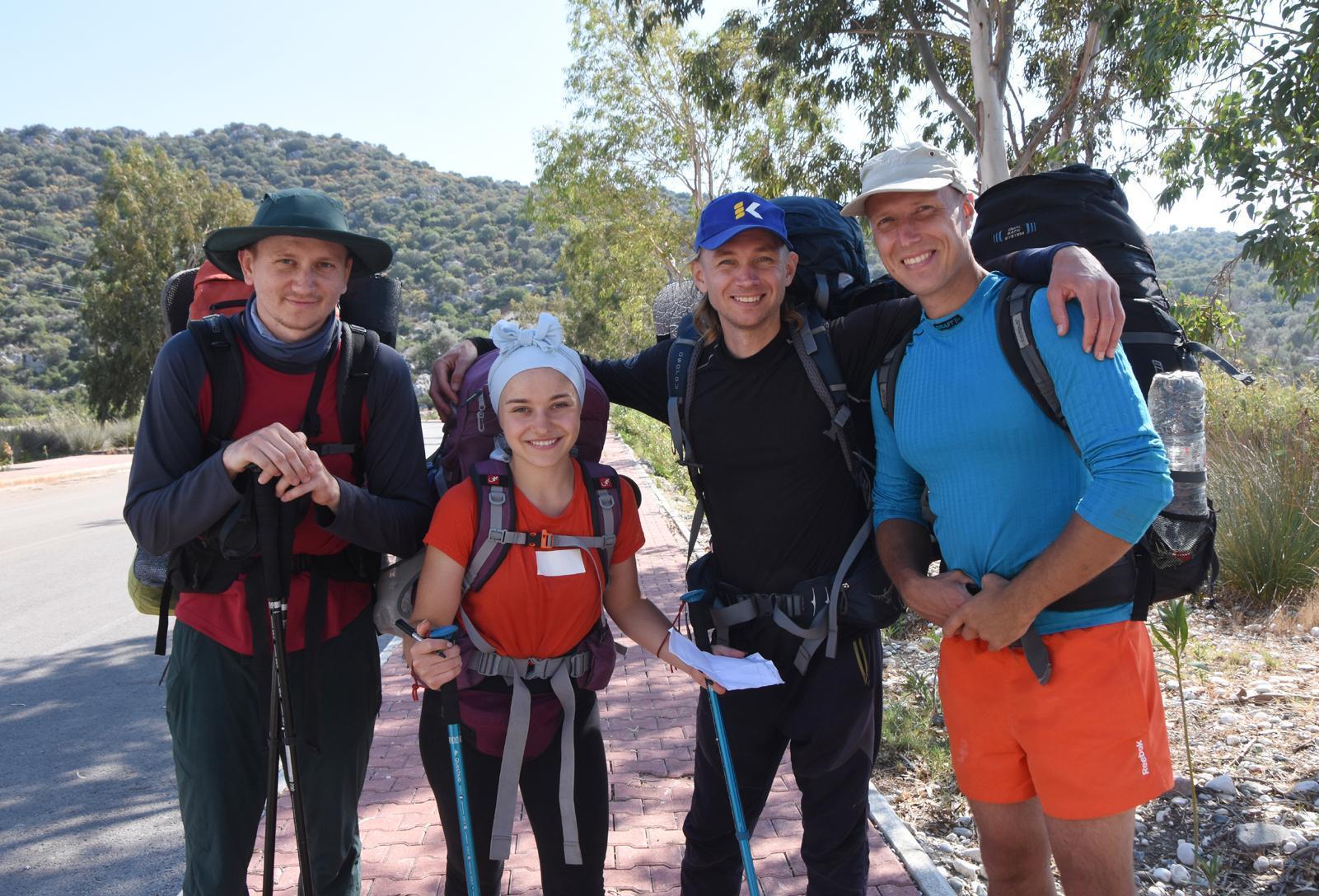 Rus ve Ukraynalı 4 arkadaş, Likya Yolunu 25 günde yürüyecek