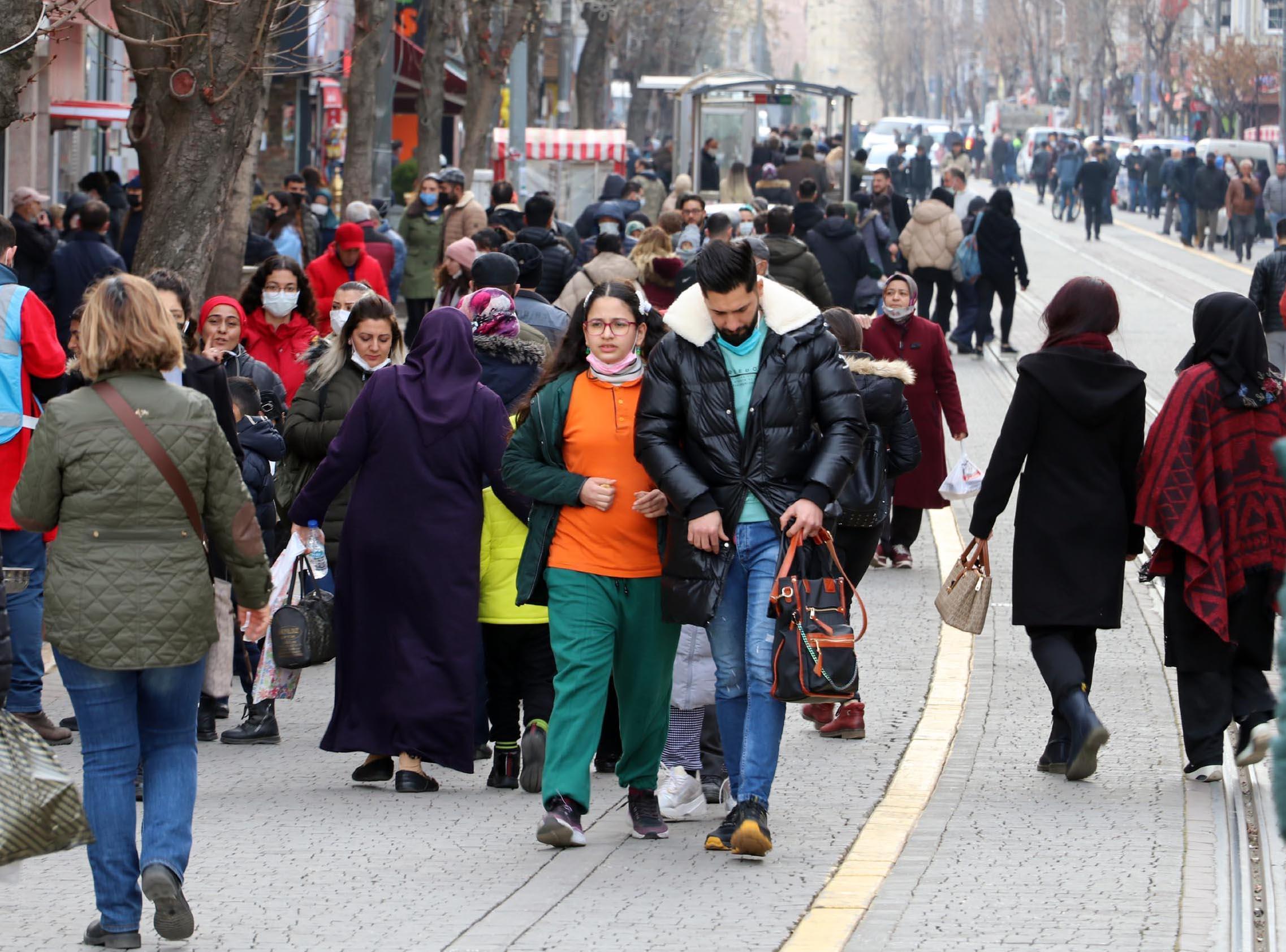 Vaka sayıları İstanbul ve İzmirde arttı, Ankarada düştü