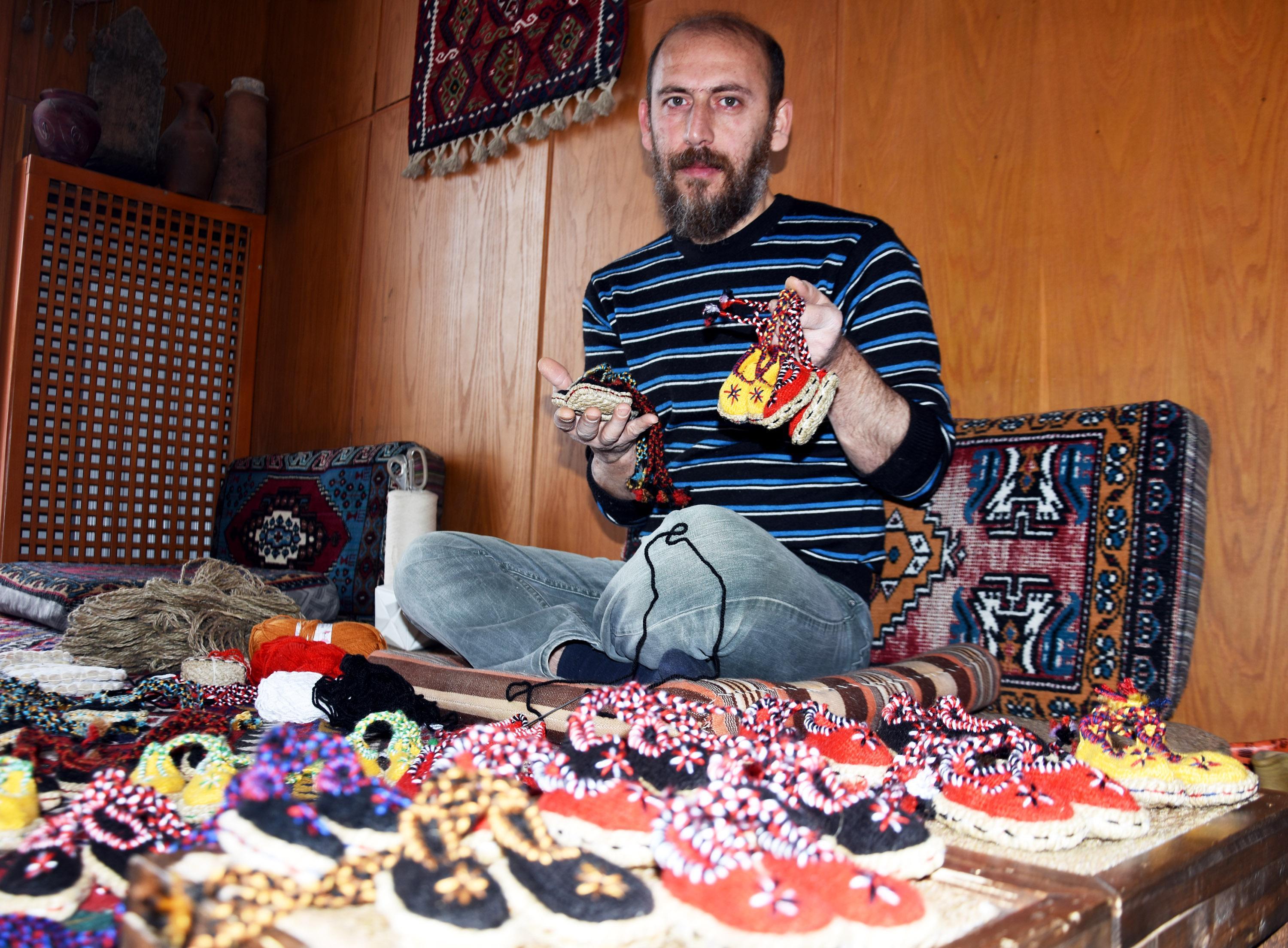 Bitlisin yöresel ayakkabısı ‘harik’ süs eşyası oldu