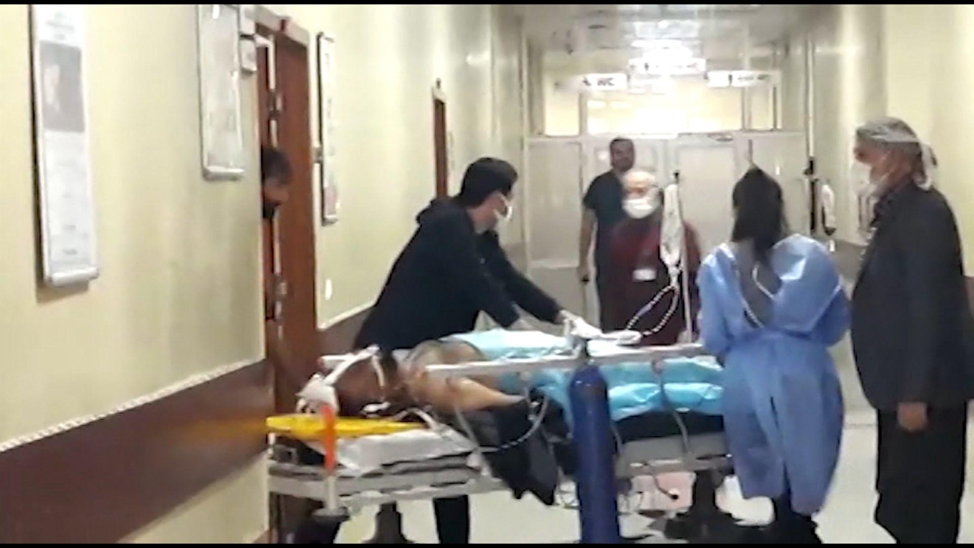 Sokak ortasında bıçaklandı; kaçan saldırgan aranıyor