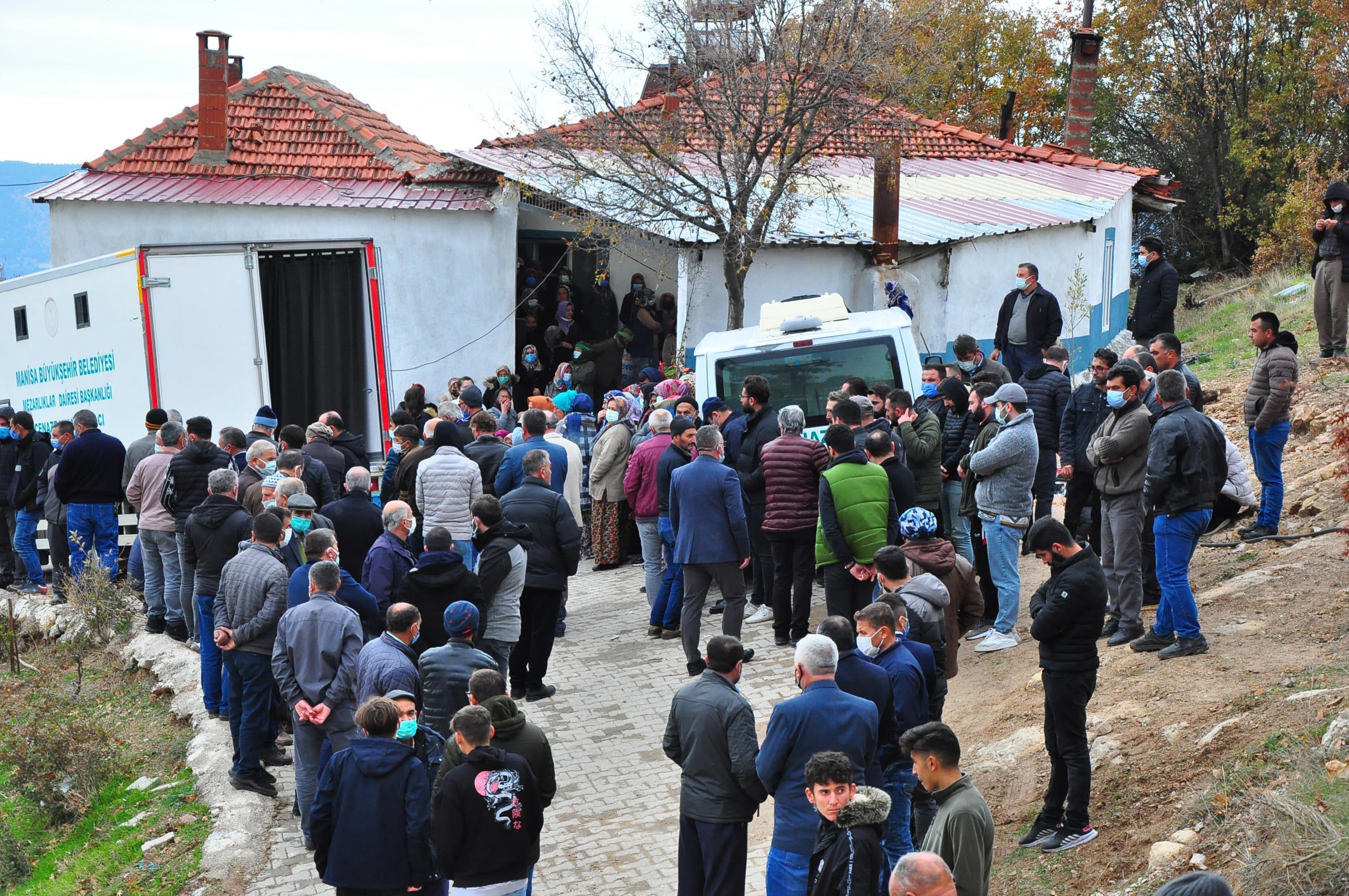 24 Kasımda hayatını kaybeden Bahar öğretmen toprağa verildi