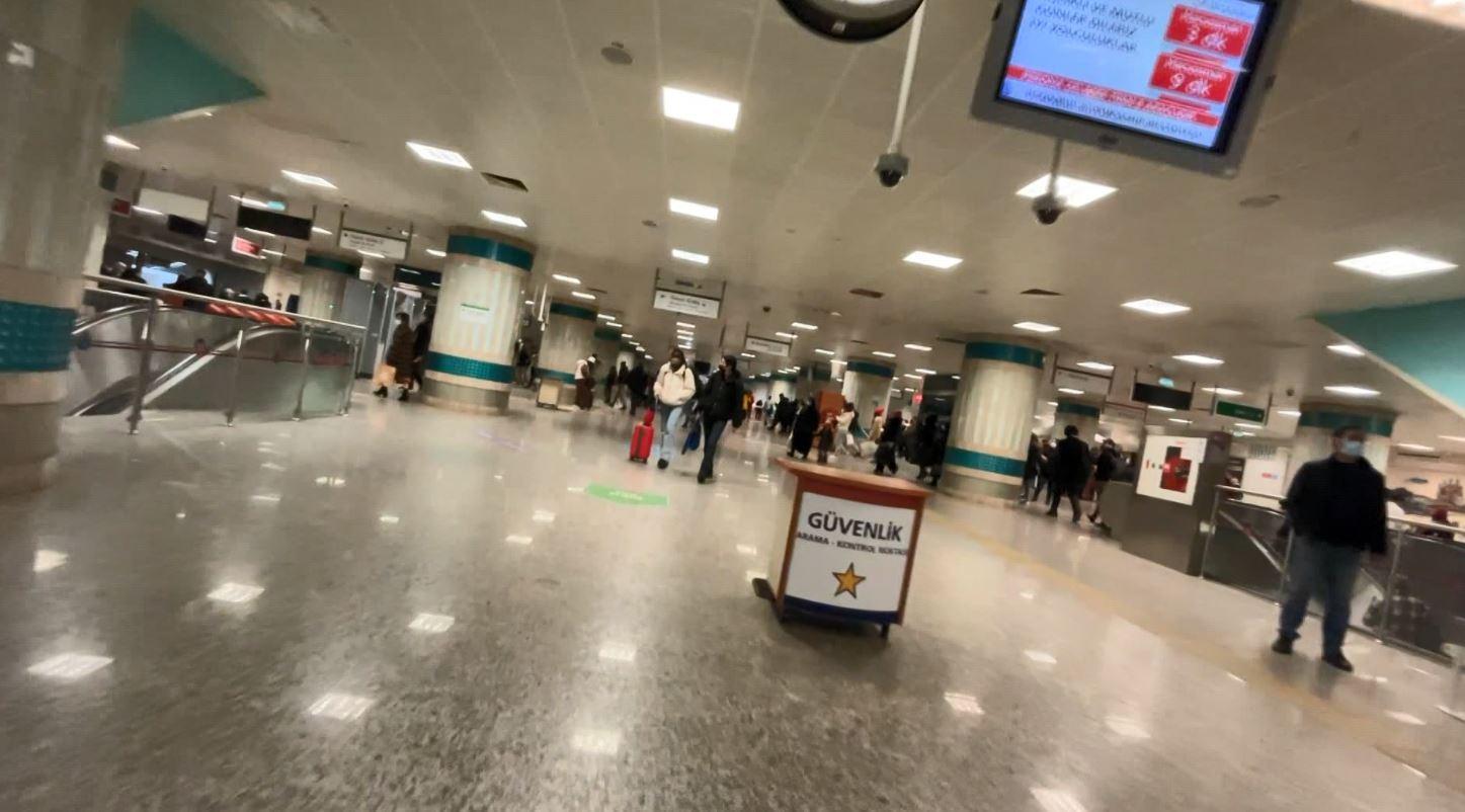 Metro duraklarında x-ray cihazları kırmızı yansa da kontrol yok