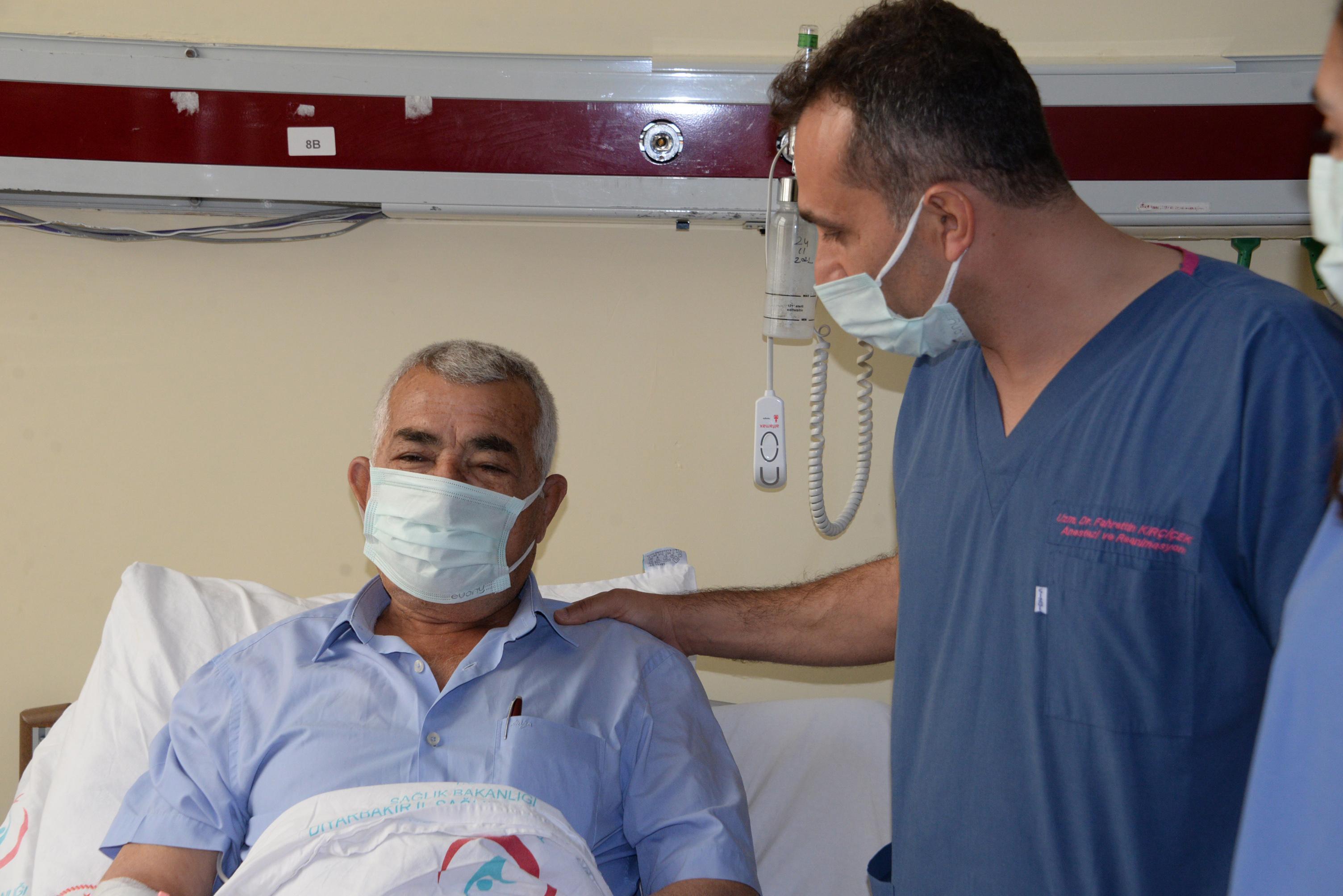 Terör mağduruna, 27 yıldır dinmeyen ağrıları nedeniyle ağrı pili takıldı