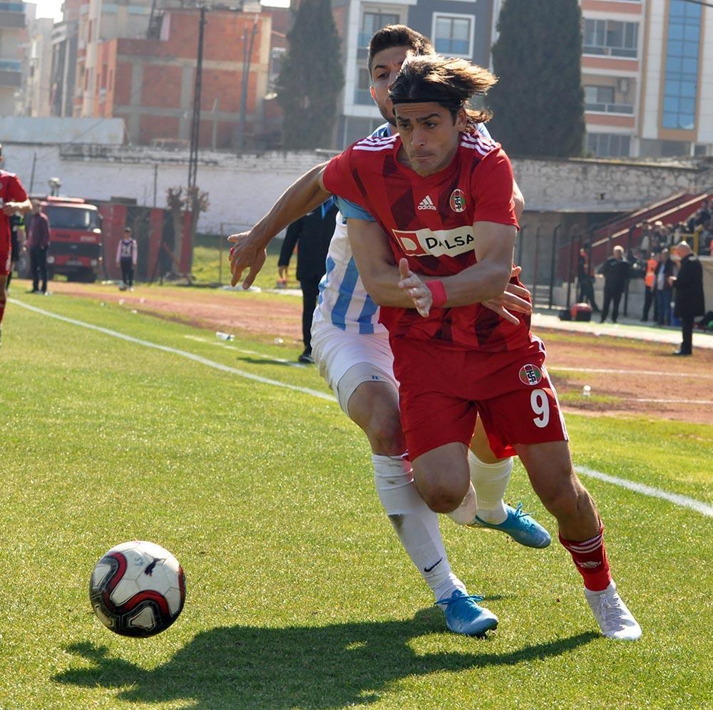 Karşıyakada teknik direktör Cüneyt Biçer, transferleri eski oyuncuları arasından belirledi