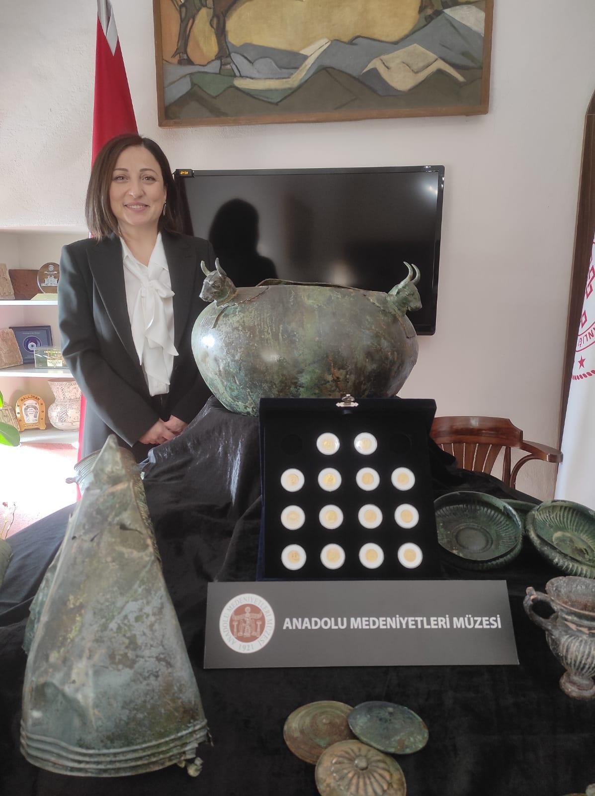 Kaçırılan kültür varlıklarını Türkiyeye getiren ekip