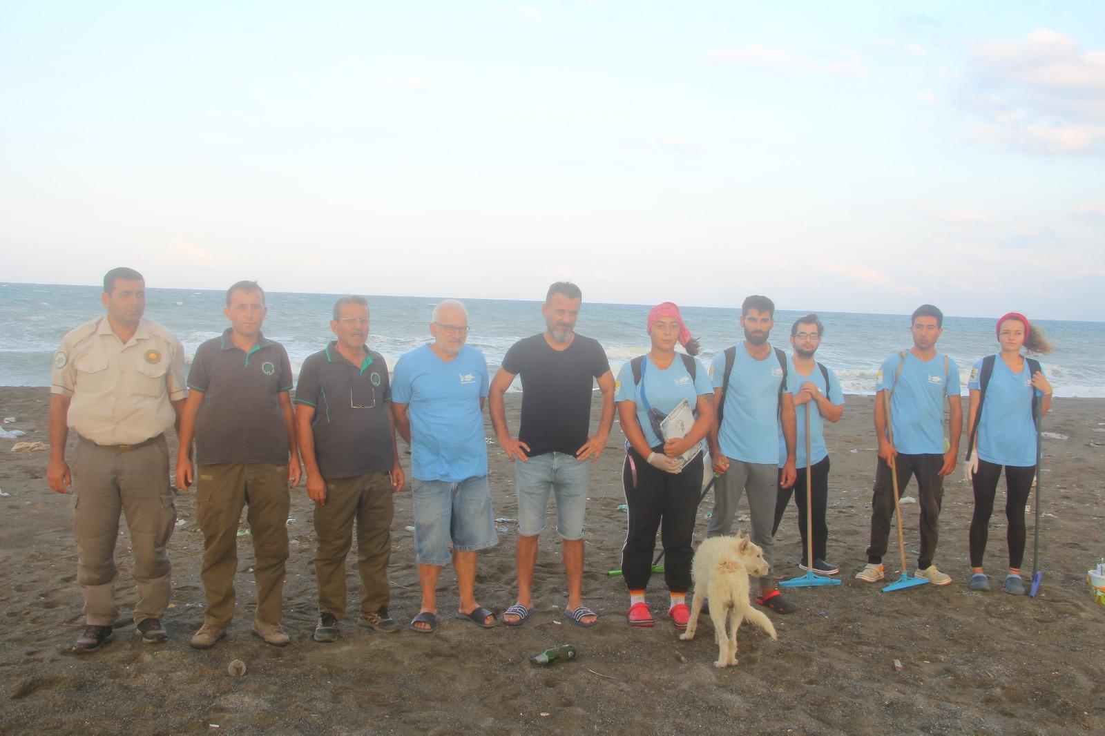 Yavru deniz kaplumbağalarının denize yolculuğu başladı