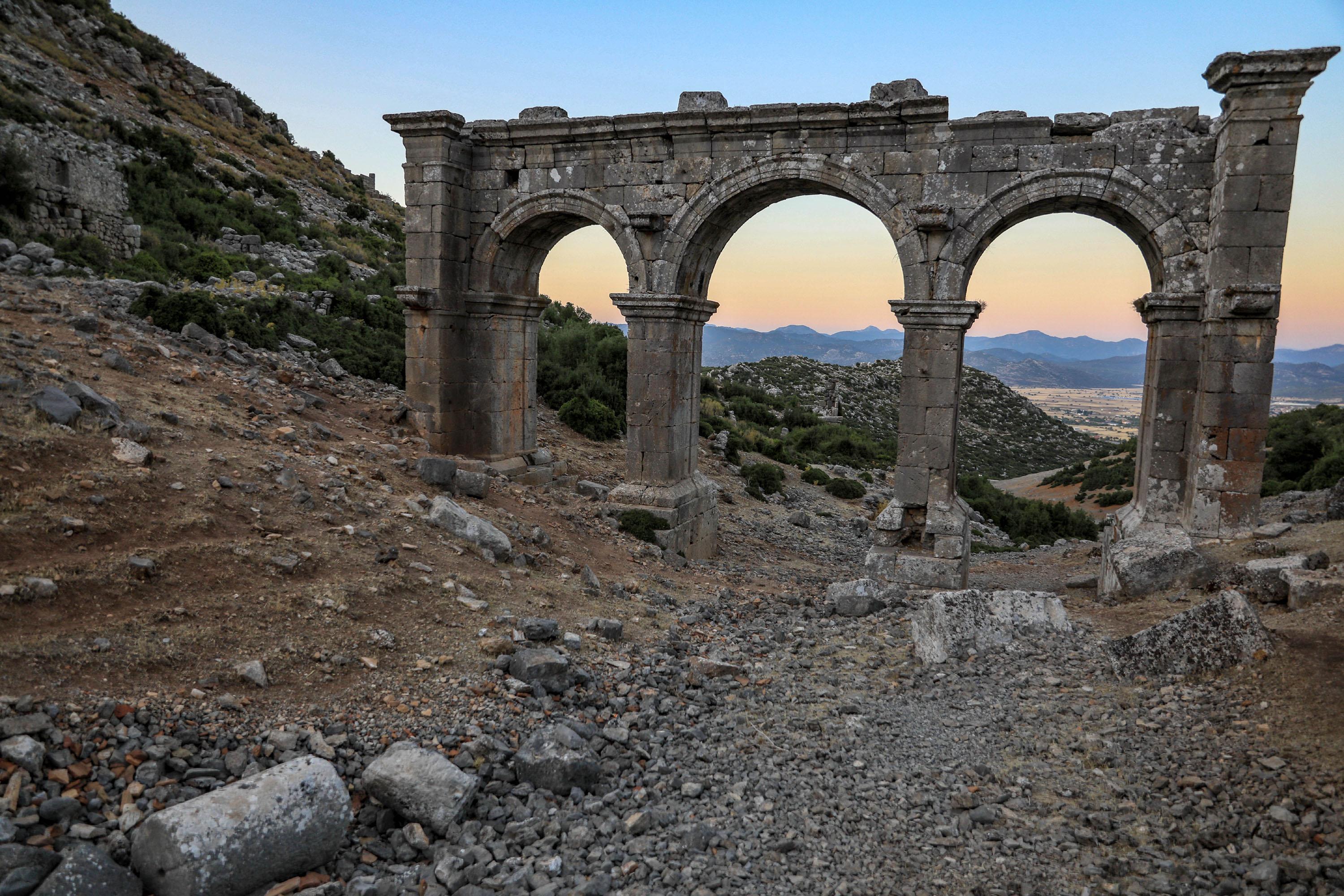 Tarihi Üç Kapıların benzeri, keşfedilmeyi bekliyor