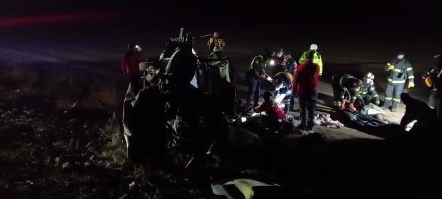 Aksarayda yeni yılın ilk dakikalarında feci kaza: 7 ölü