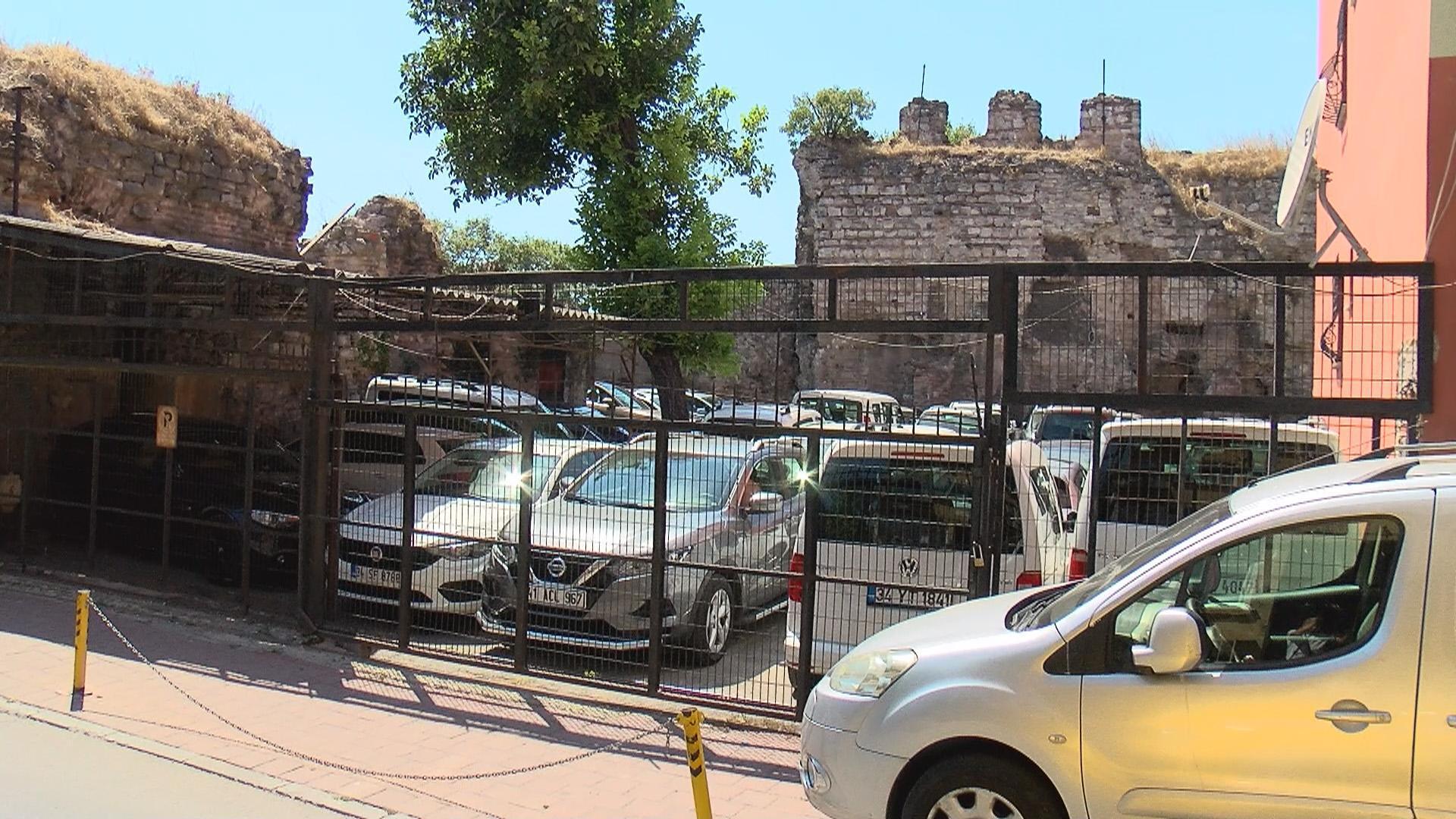 Tarihi Kontaskalion Limanı otopark olarak kullanılıyor