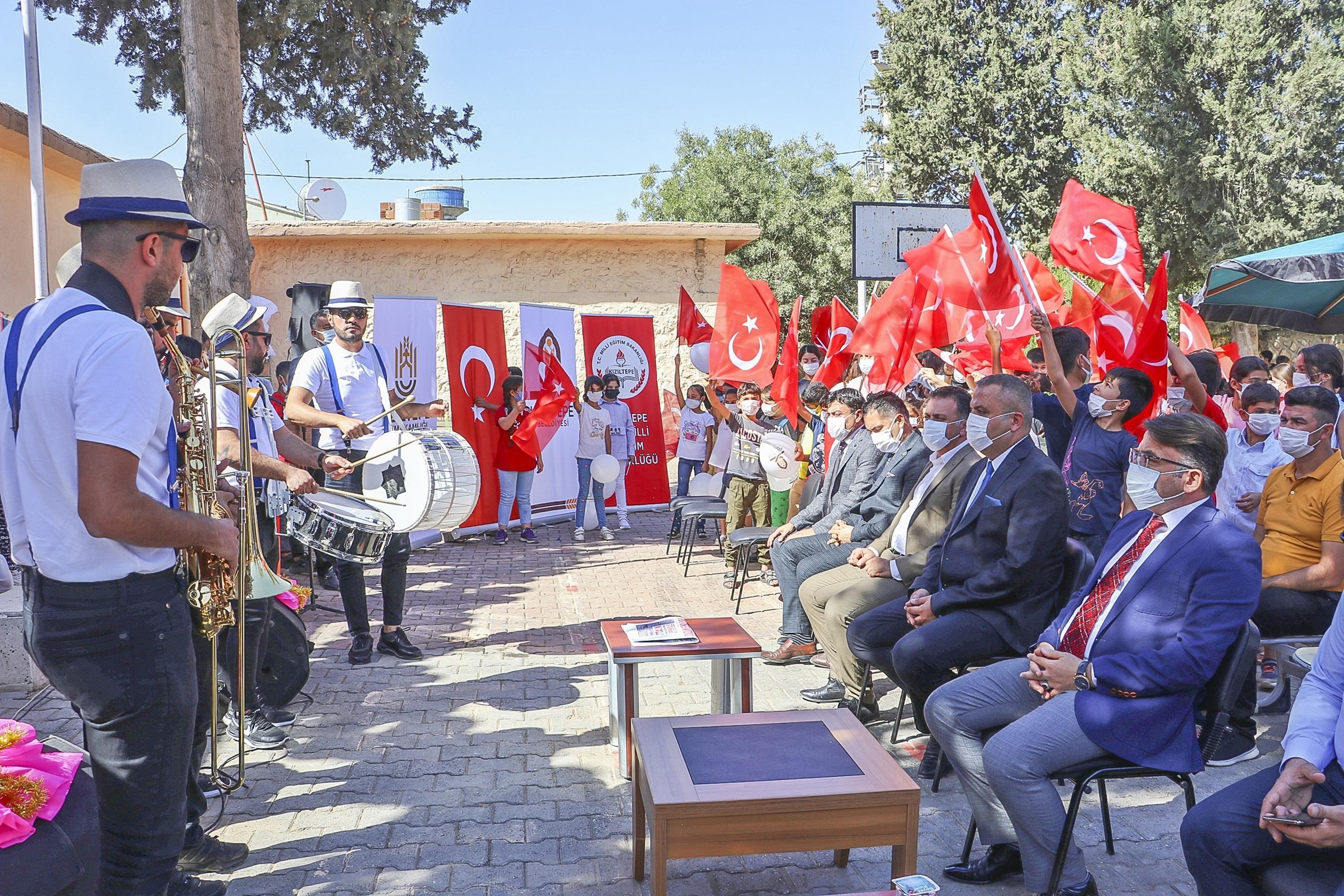 Öğrencilerin yüz yüze eğitim heyecanı