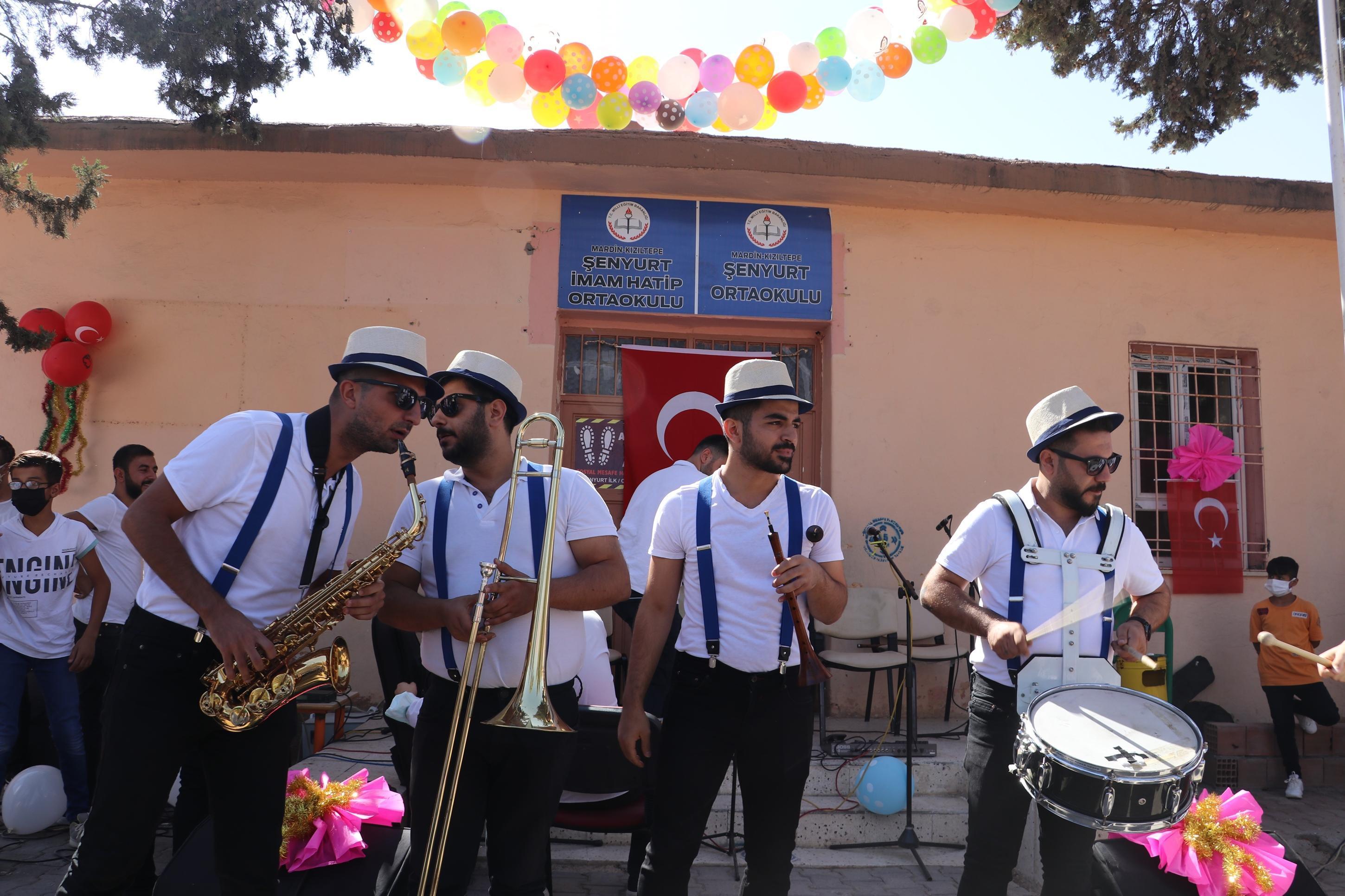 Öğrencilerin yüz yüze eğitim heyecanı