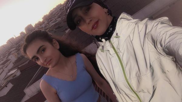 Poz verirken çatıdan düşen Kübra, toprağa verildi