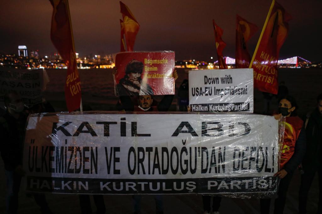 Sarayburnunda ABD savaş gemisi protestosu