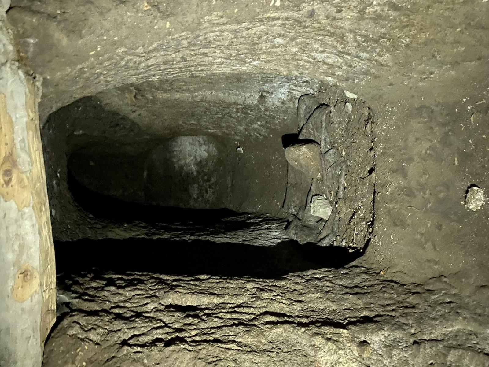 Kaçak kazı yapılan Niğde Kalesinde çöken bölge ziyarete kapatıldı