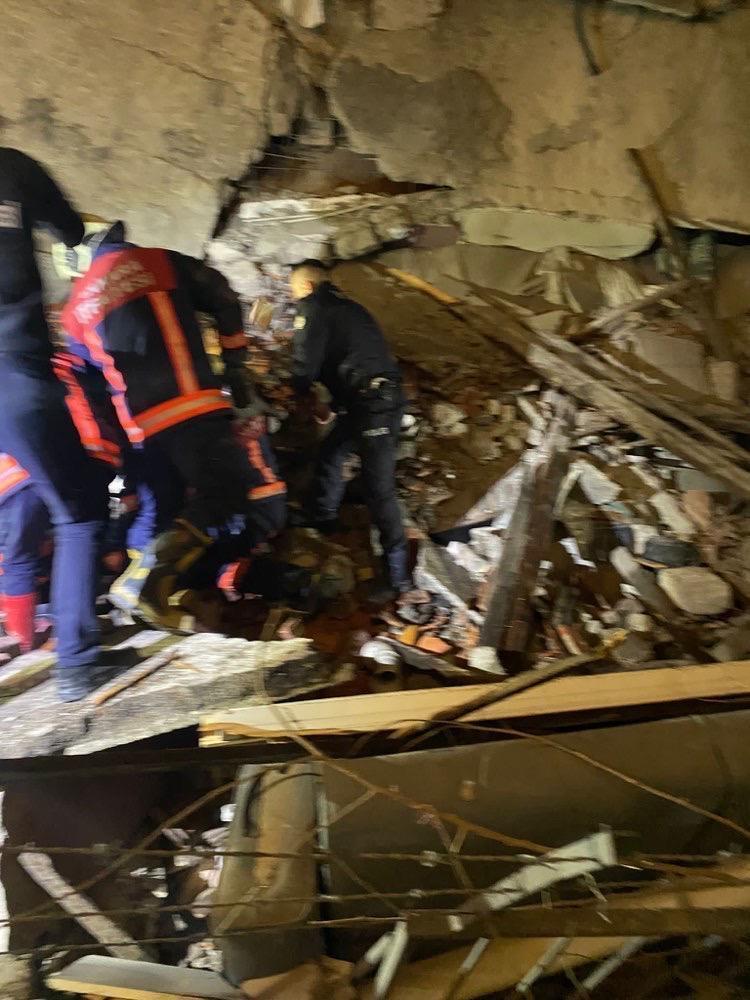 Ankarada 3 katlı binada patlama sonrası göçük meydana geldi: 2 ölü, 4 yaralı