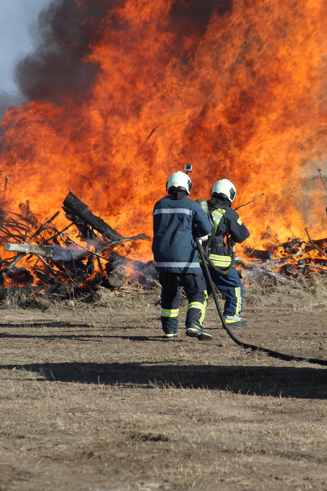 Kars Harakani Havalimanında uçak kazası tatbikatı