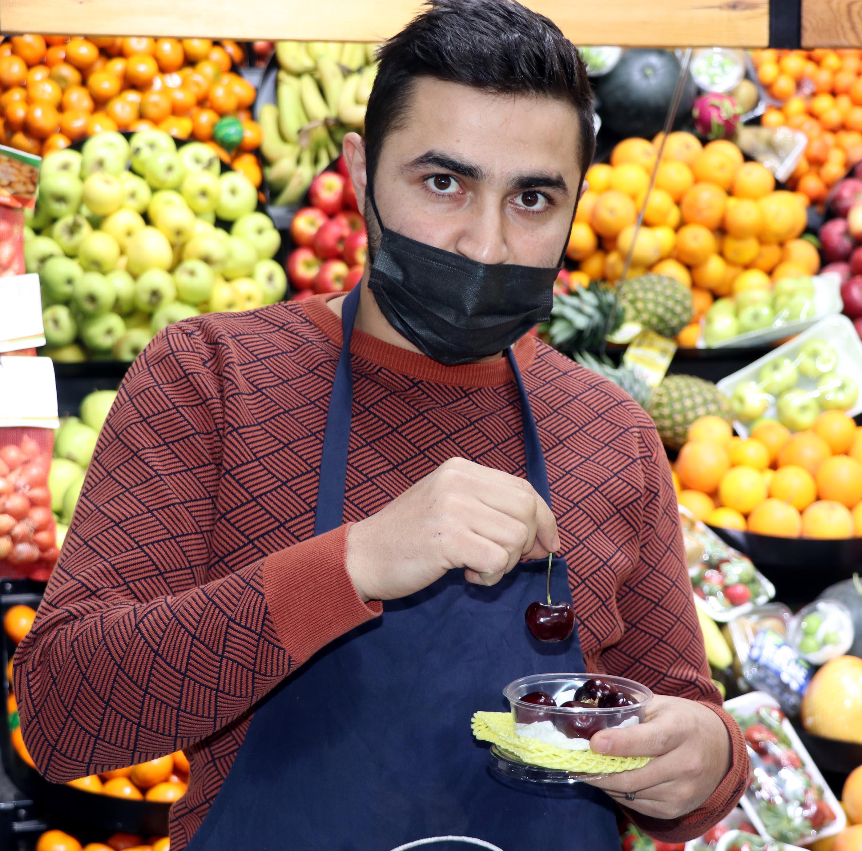 Kayseride 4 erik 48 TL, 5 kiraz 75 TL