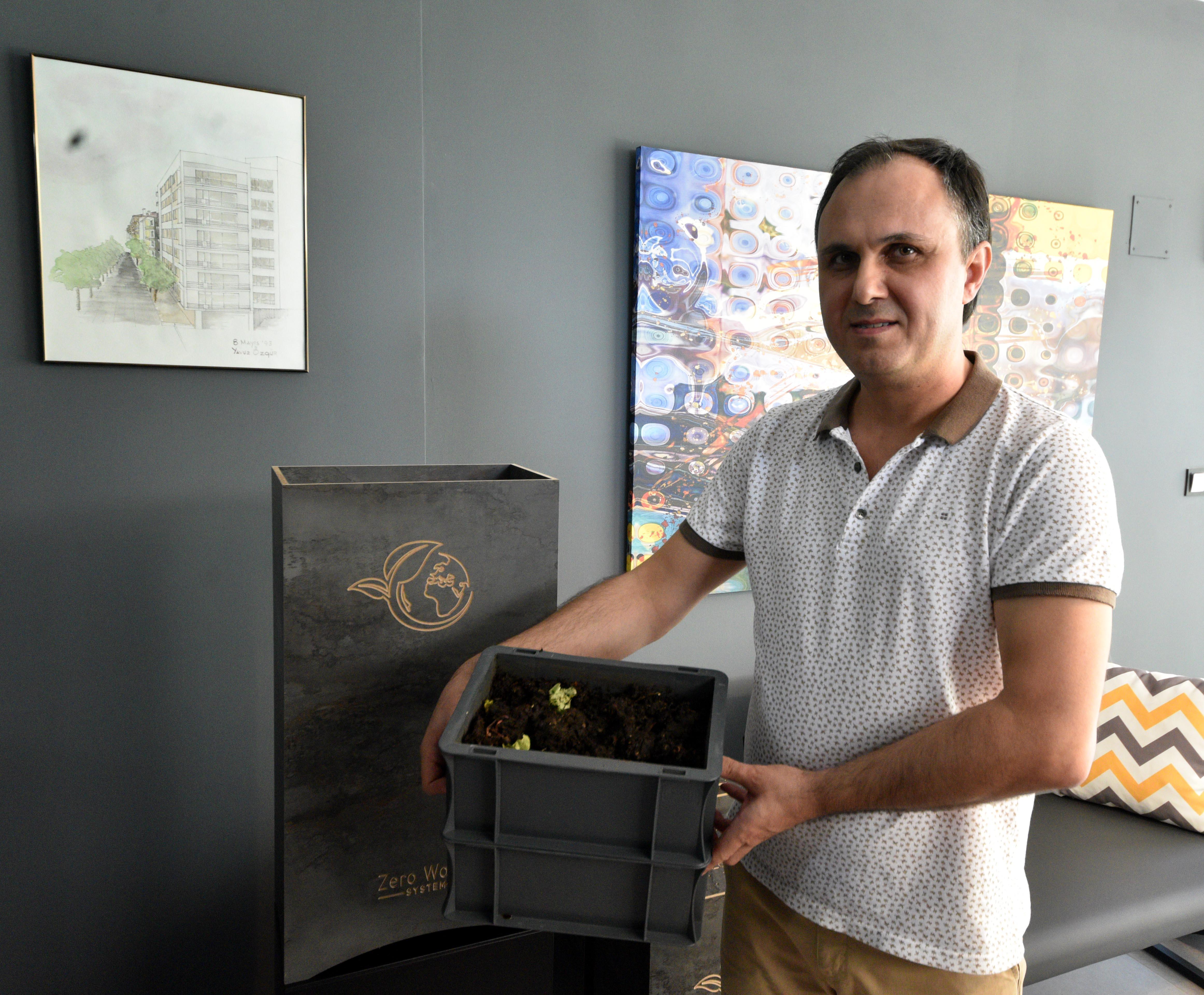 1000 solucanlı geri dönüşüm kutusu