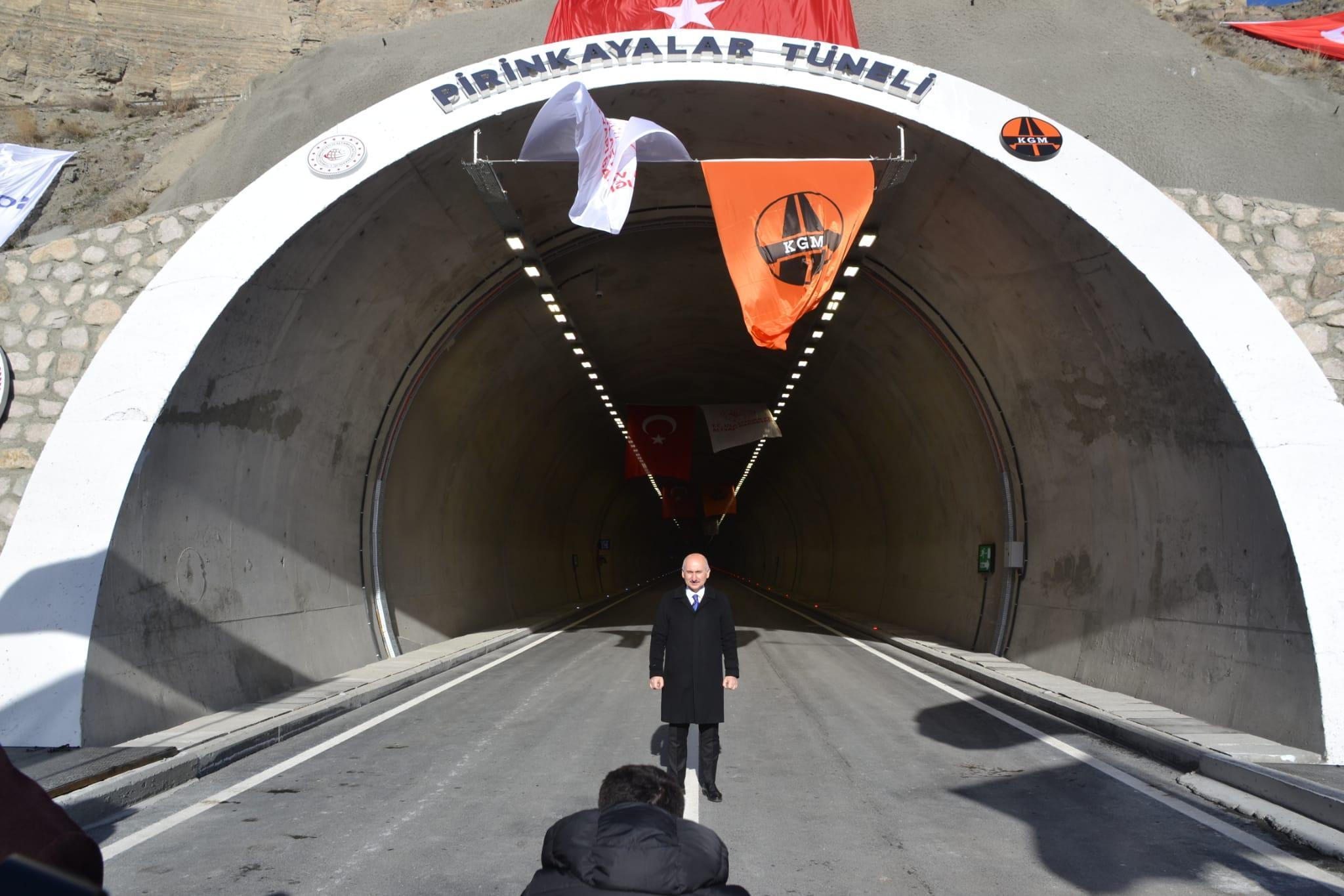 Doğuyu, Karadenize bağlayan Pirinkayalar Tüneli açıldı