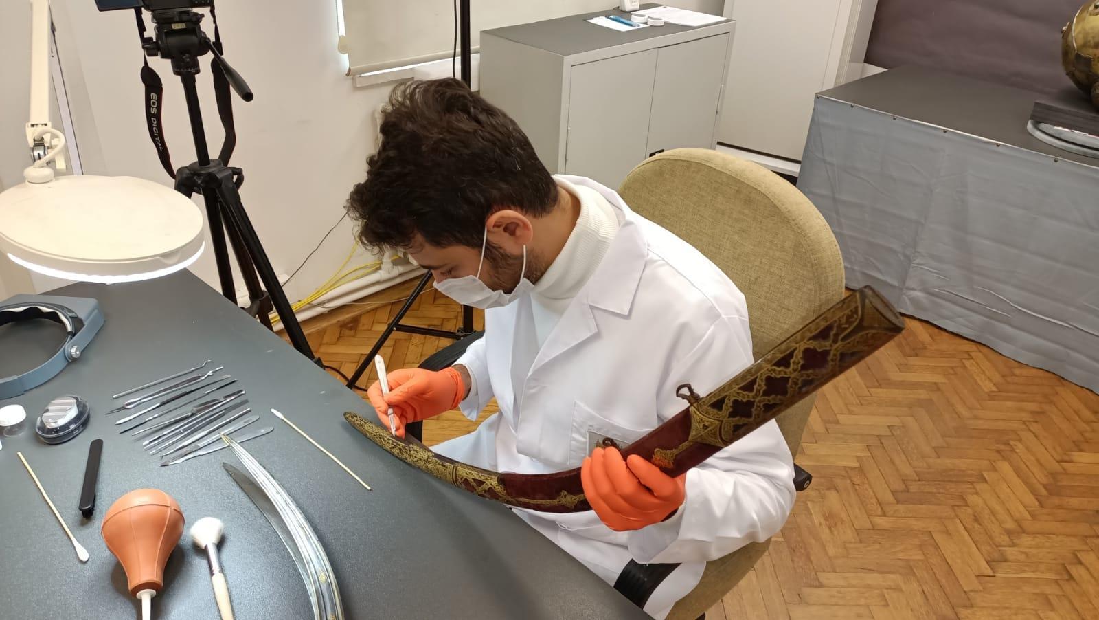 Topkapı Sarayı envanterindeki silahlar restore ediliyor