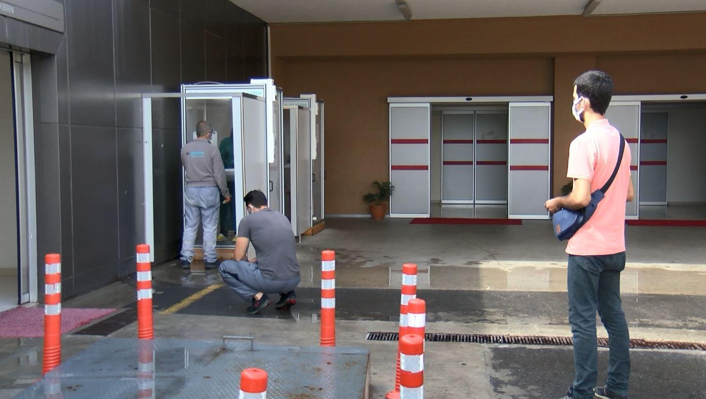 PCR test zorunluluğu başladı, aşı olmayanlar hastanelerin yolunu tuttu